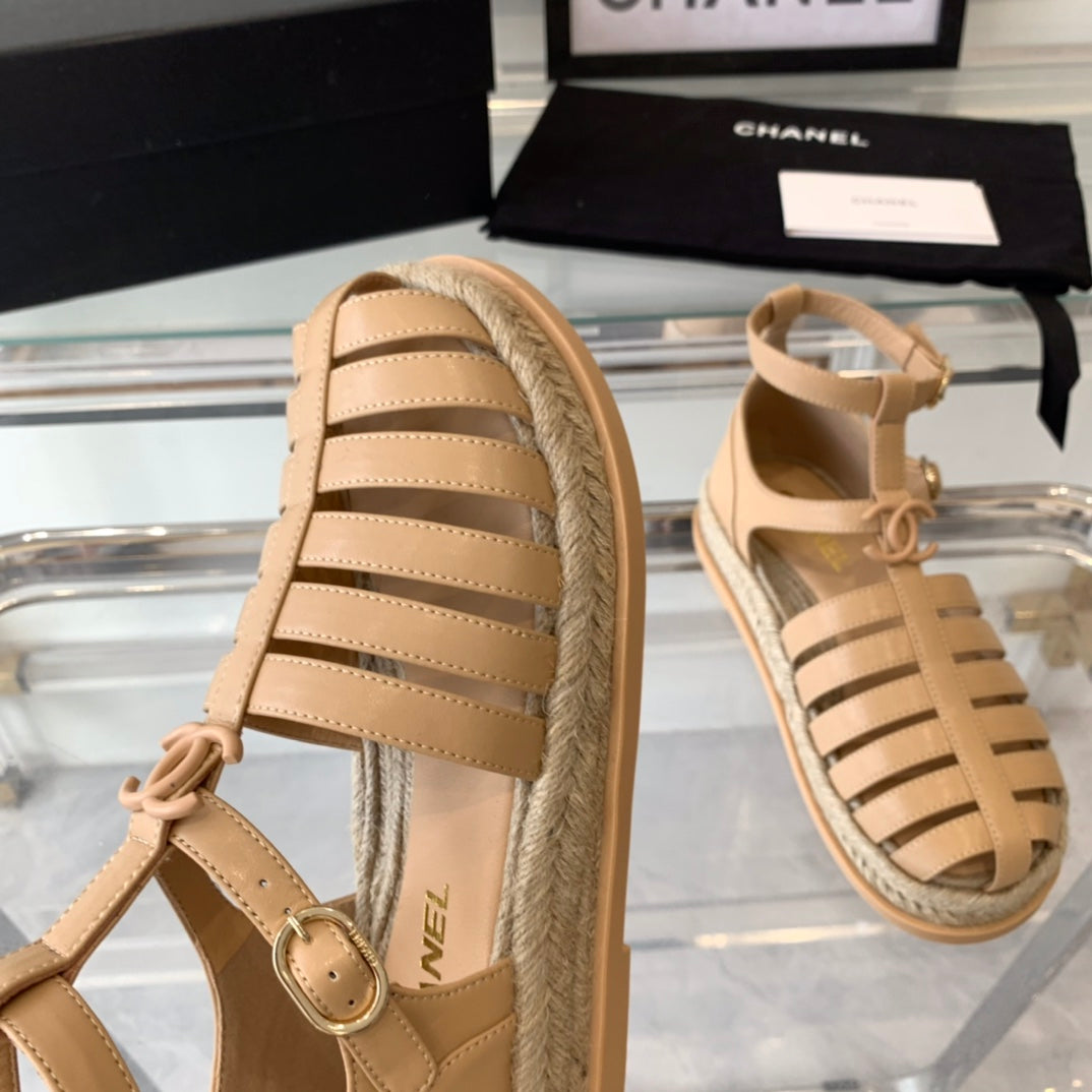cc medium roman sandals beige lambskin - 35
