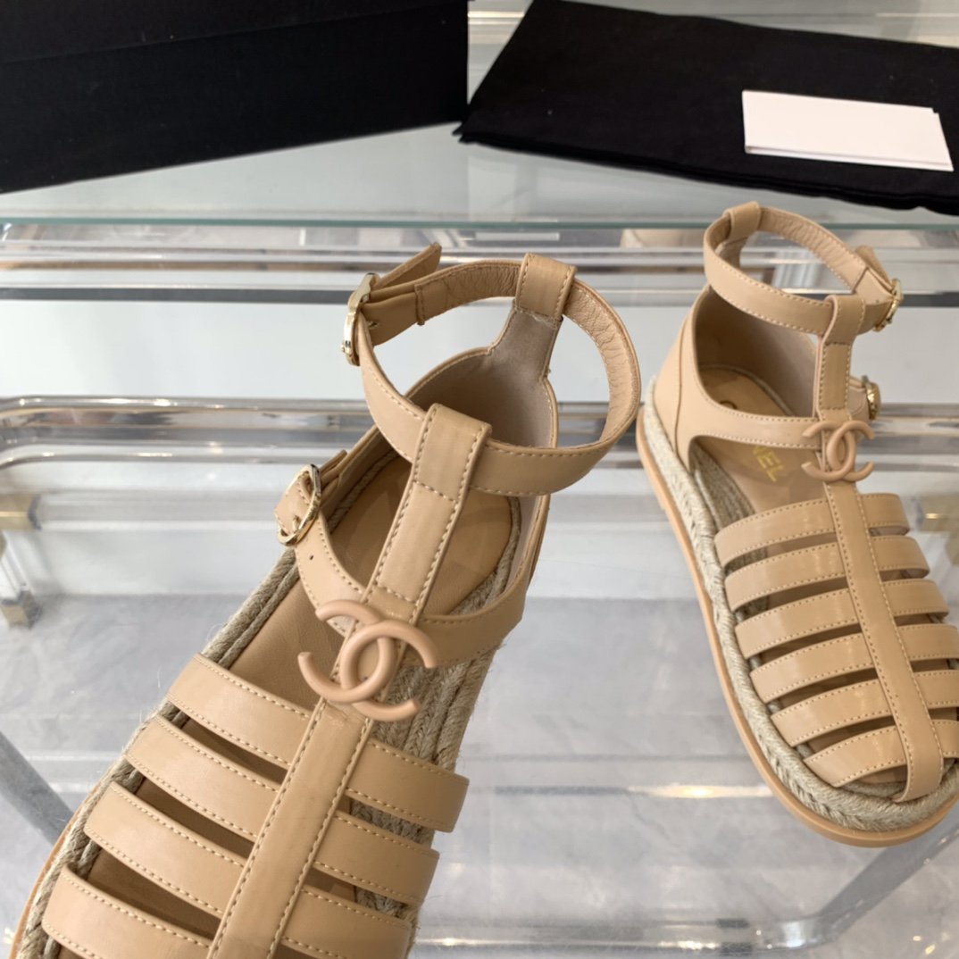 cc medium roman sandals beige lambskin - 35