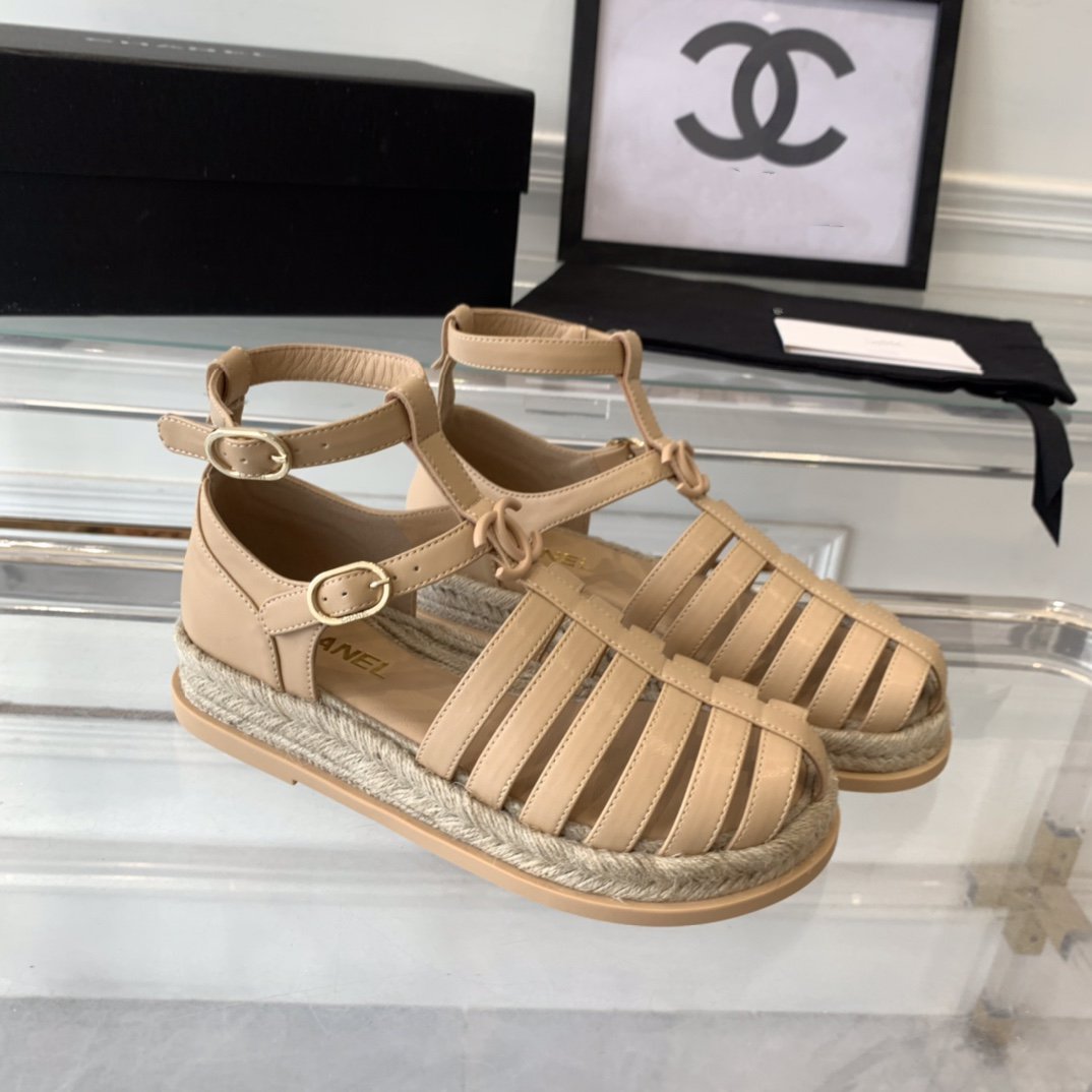 cc medium roman sandals beige lambskin - 35