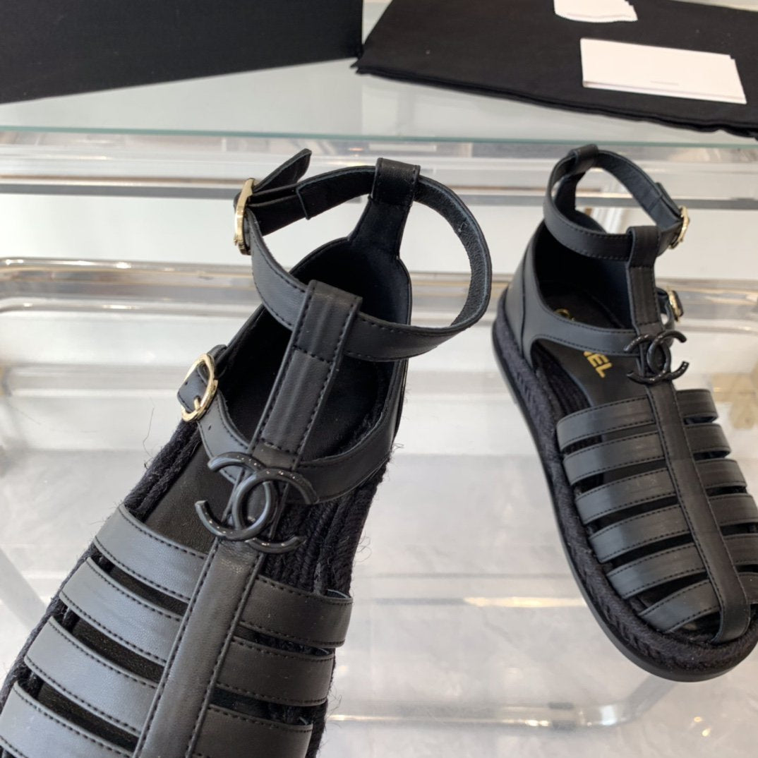 cc medium roman sandals black lambskin - 35