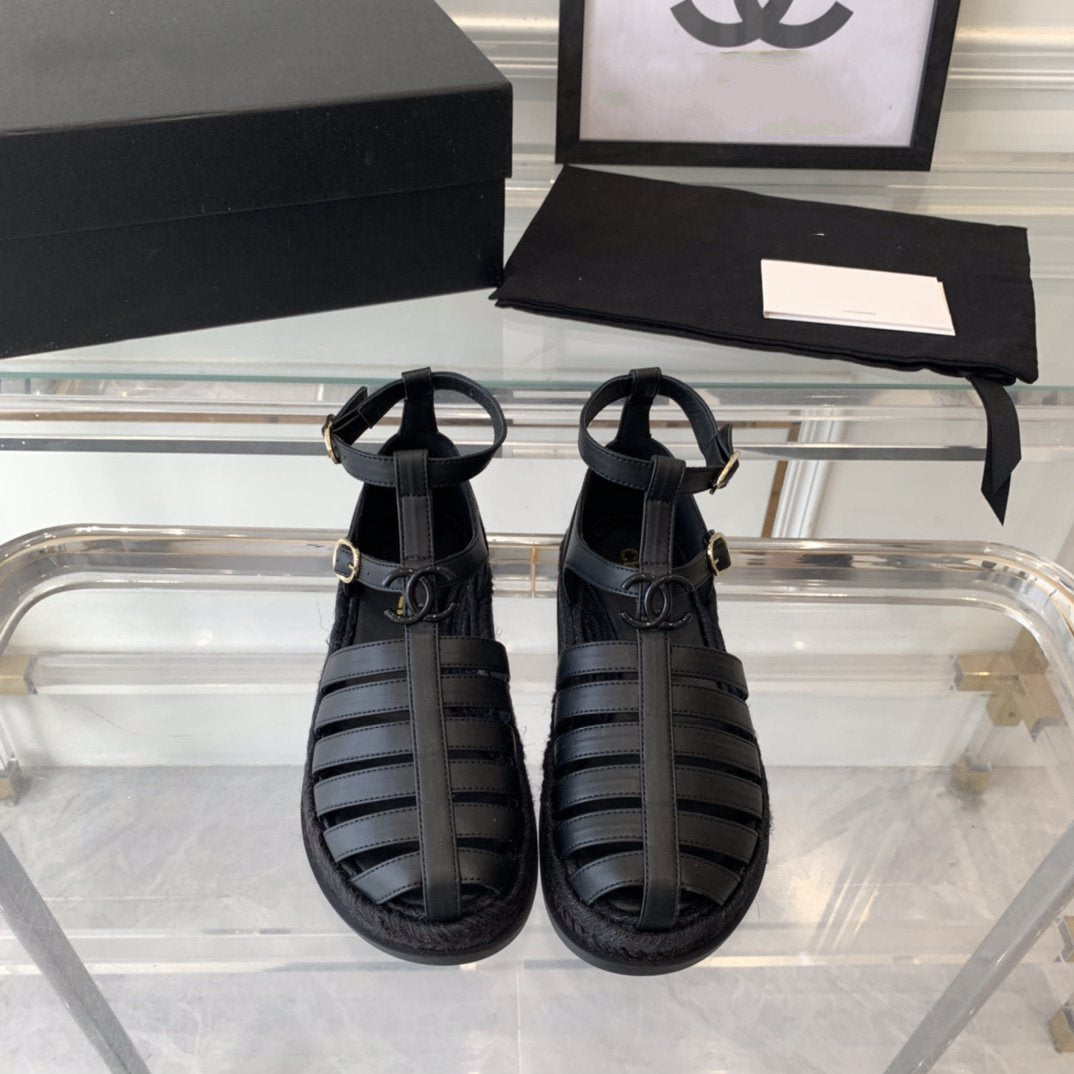 cc medium roman sandals black lambskin - 35