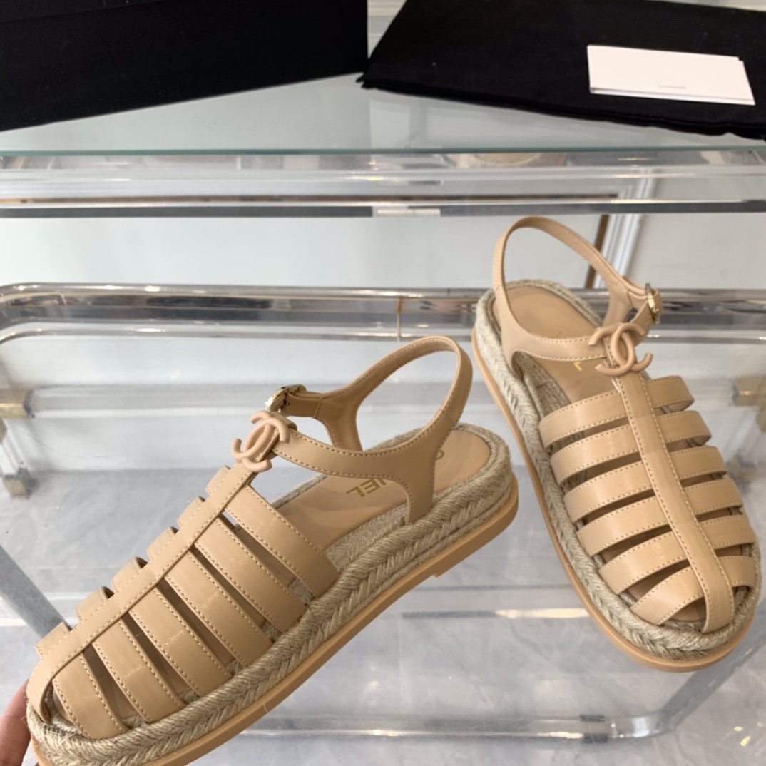 cc roman sandals beige lambskin - 35