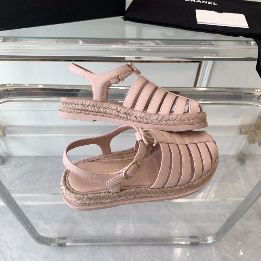 cc roman sandals pink lambskin - 35
