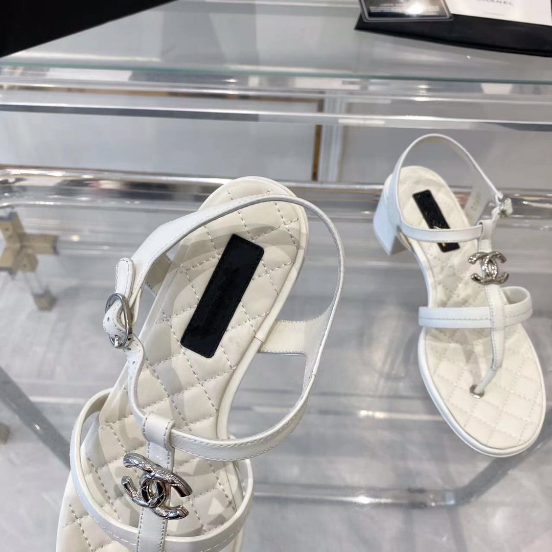 cc sandals white quilted lambskin - 35