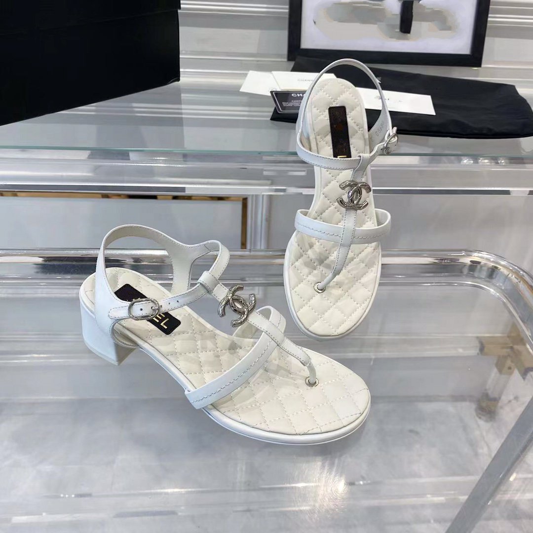 cc sandals white quilted lambskin - 35