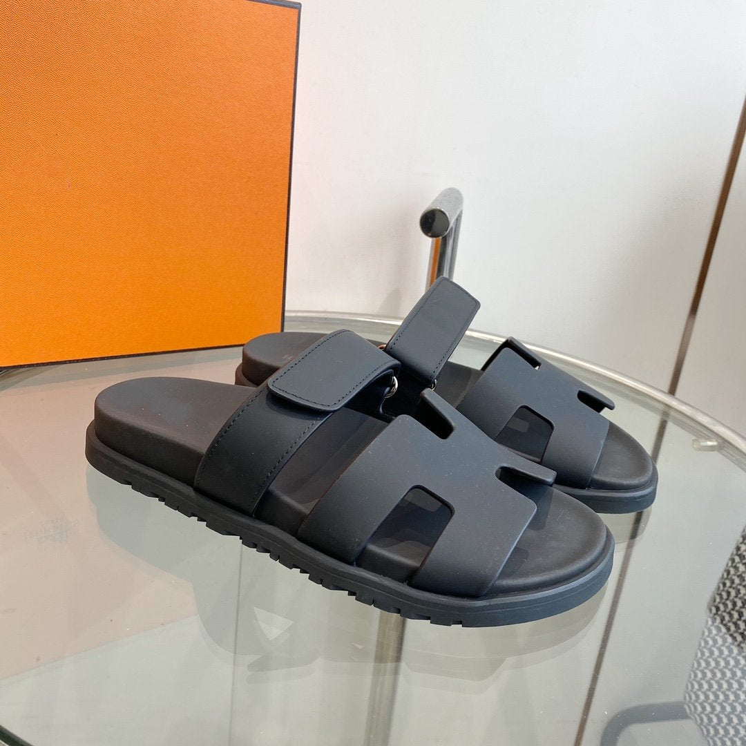 Chypre Sandal Black Mastic Calfskin Leather - 35