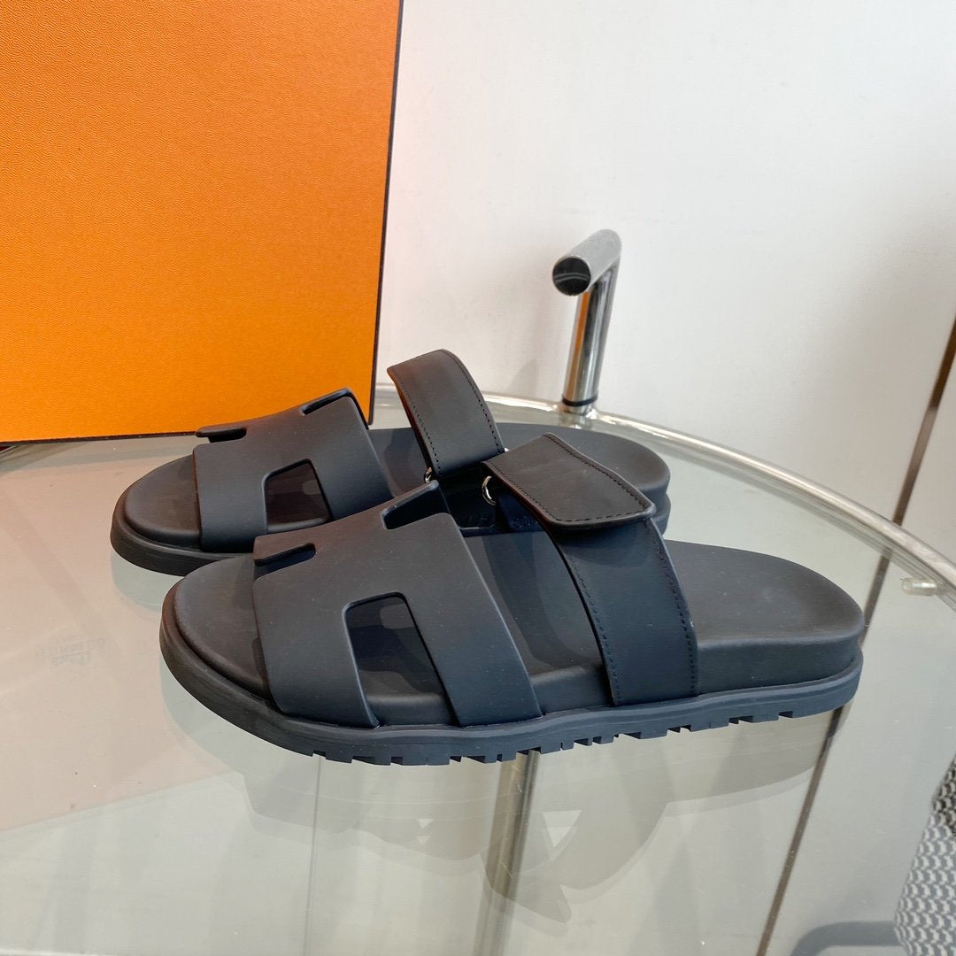 Chypre Sandal Black Mastic Calfskin Leather - 35