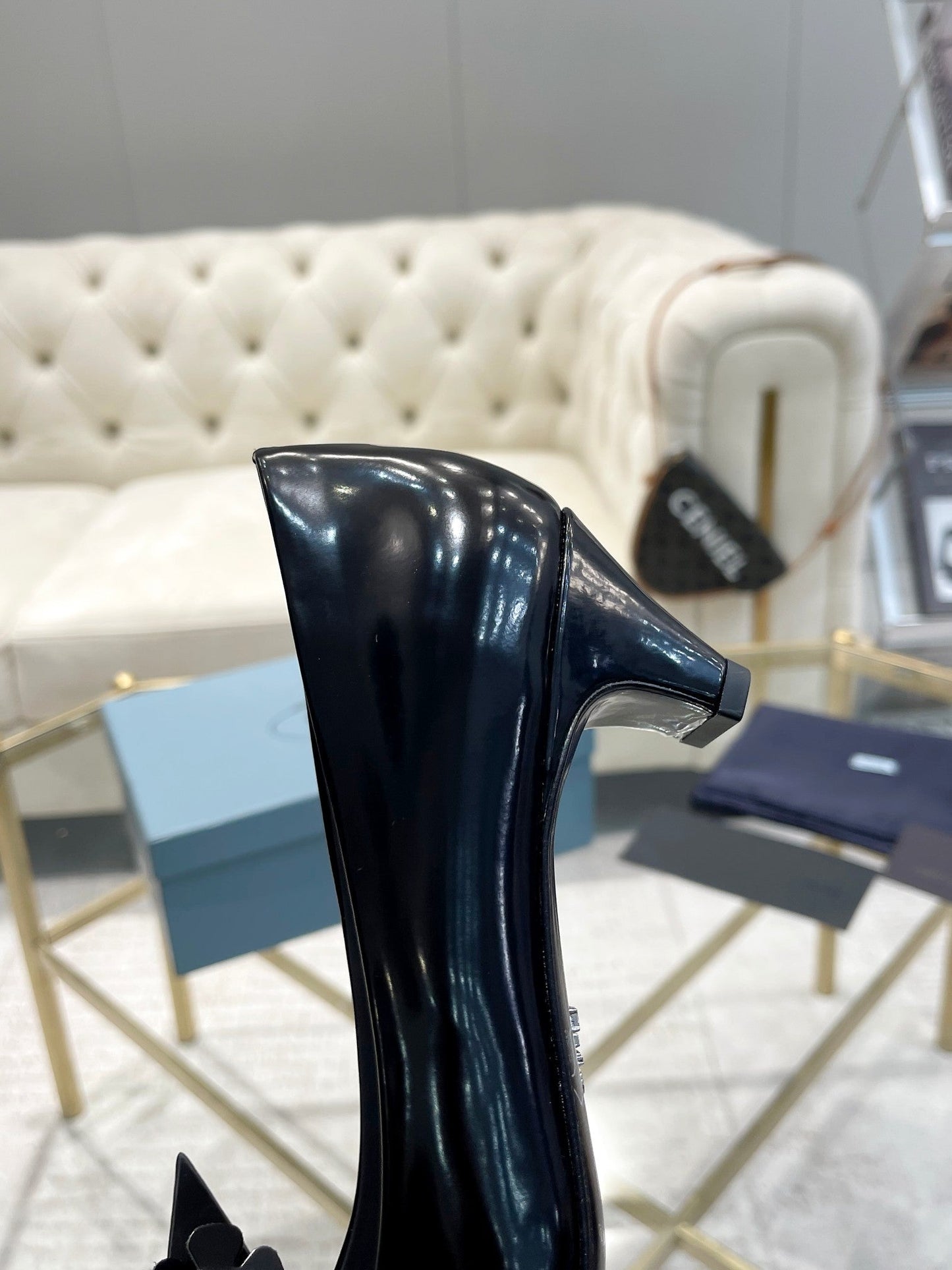 MEDIUM HEEL PUMPS ATTACHED CREATIVE FLOWERS IN BLACK PATENT CALFSKIN - 34