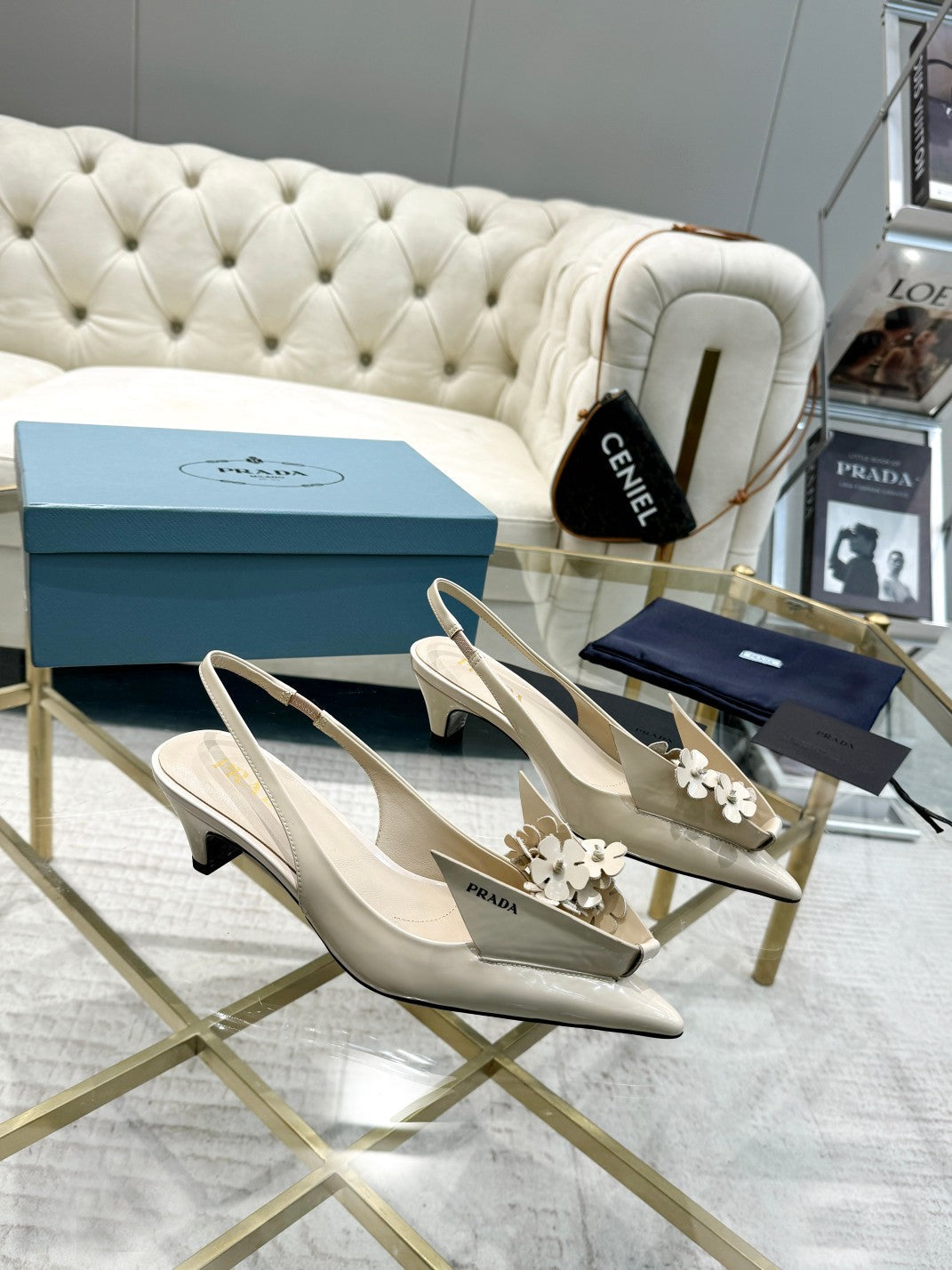 MEDIUM HEEL SLINGBACK ATTACHED CREATIVE FLOWERS IN BEIGE PATENT CALFSKIN - 34