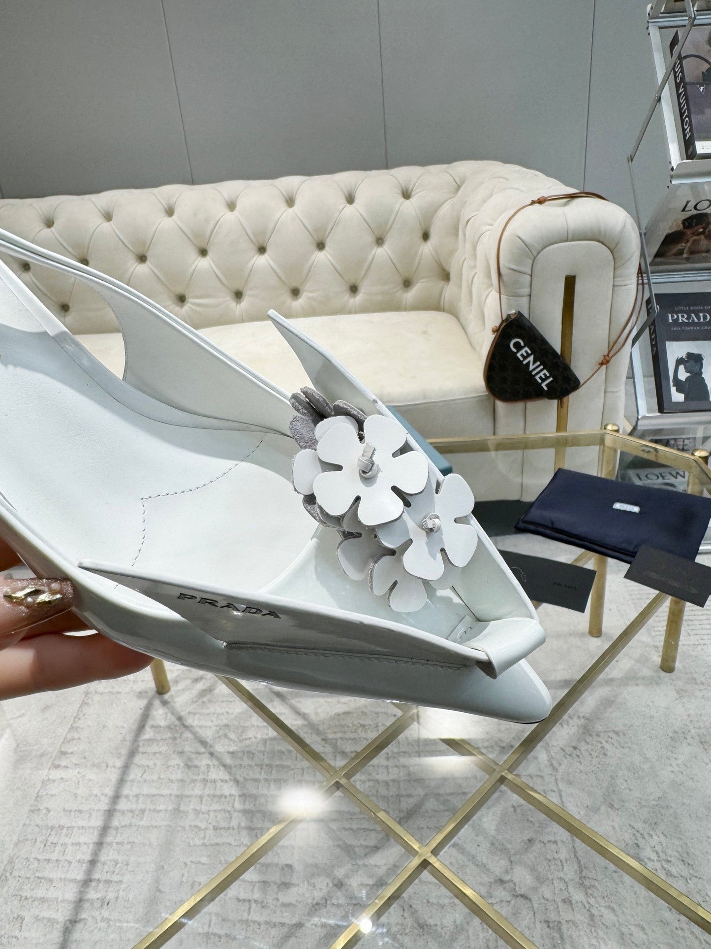 MEDIUM HEEL SLINGBACK ATTACHED CREATIVE FLOWERS IN WHITE PATENT CALFSKIN - 34