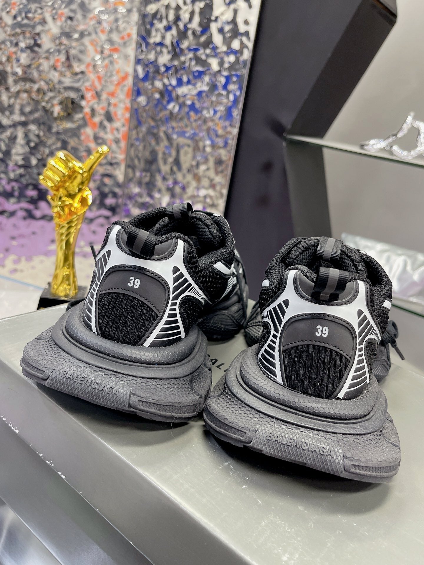 3XL SNEAKER IN BLACK MIX WHITE MESH AND POLYURETHANE - 35