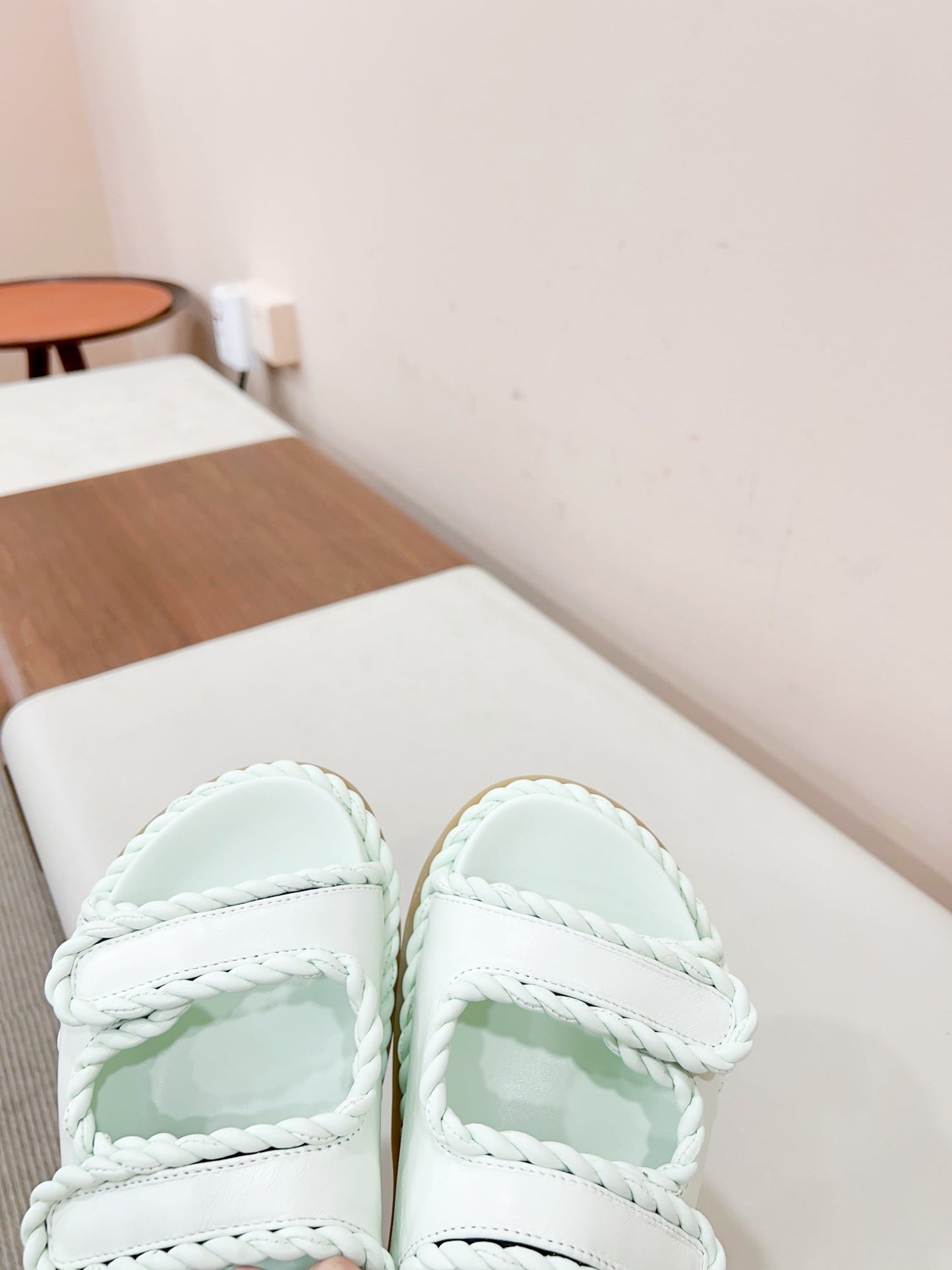 REFINED DAD SANDAL IN WHITE LAMBSKIN - 35