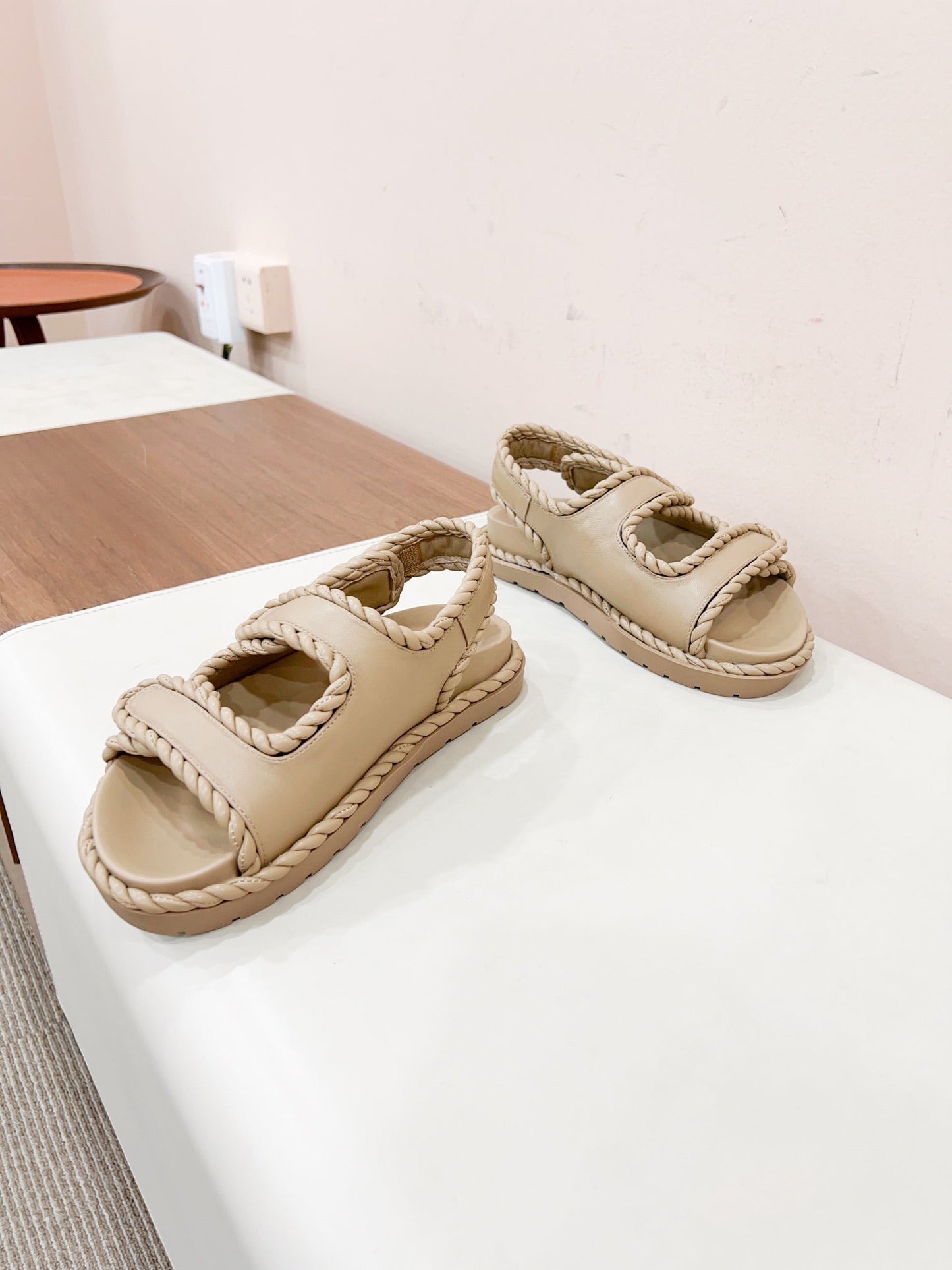 REFINED DAD SANDAL IN TUSCAN BEIGE LAMBSKIN - 35