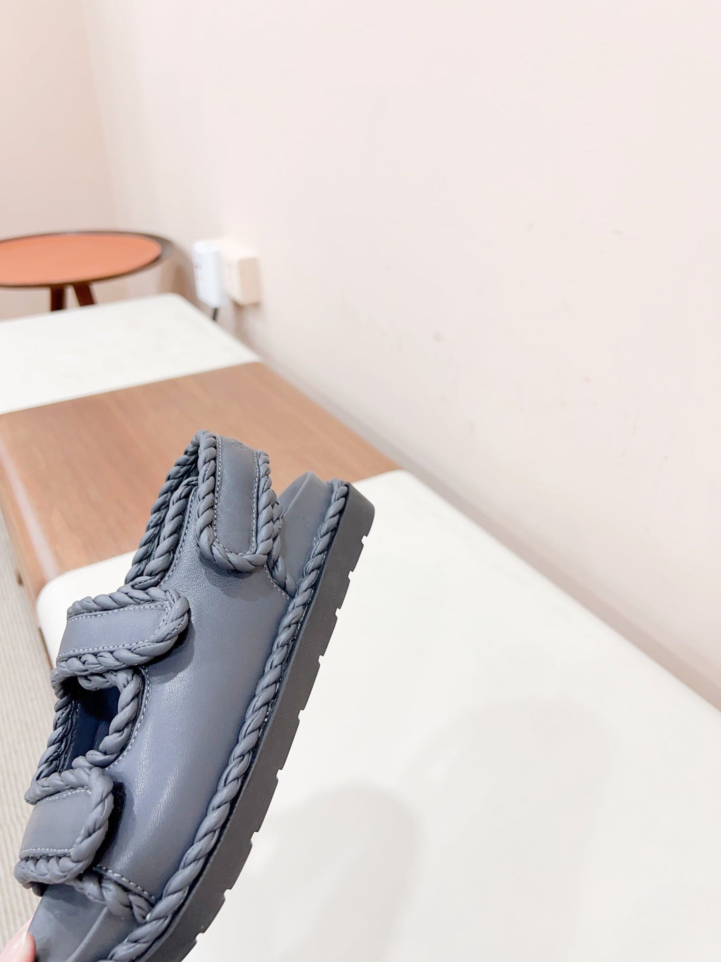 REFINED DAD SANDAL IN BLACK LAMBSKIN - 35