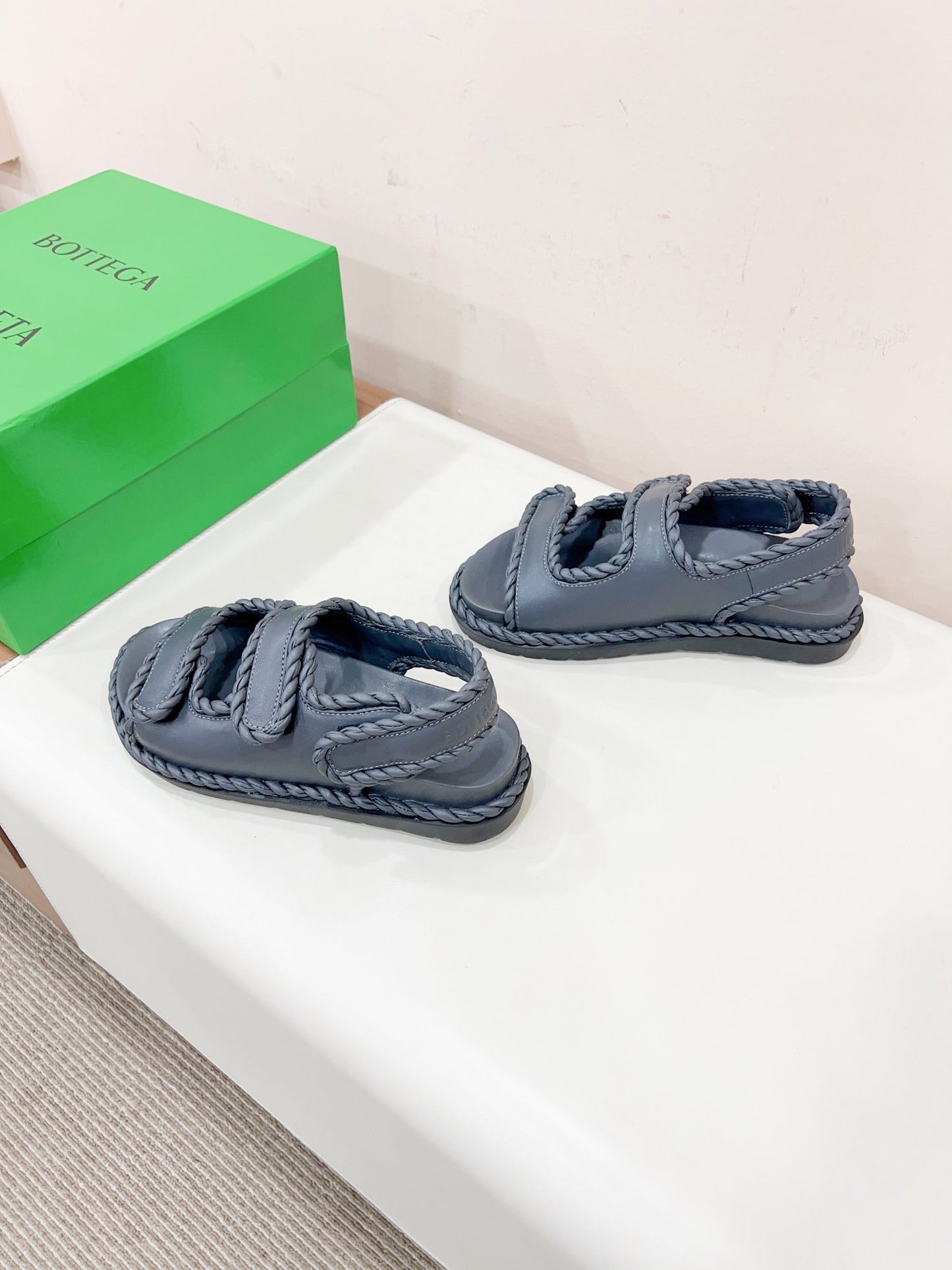 REFINED DAD SANDAL IN BLACK LAMBSKIN - 35