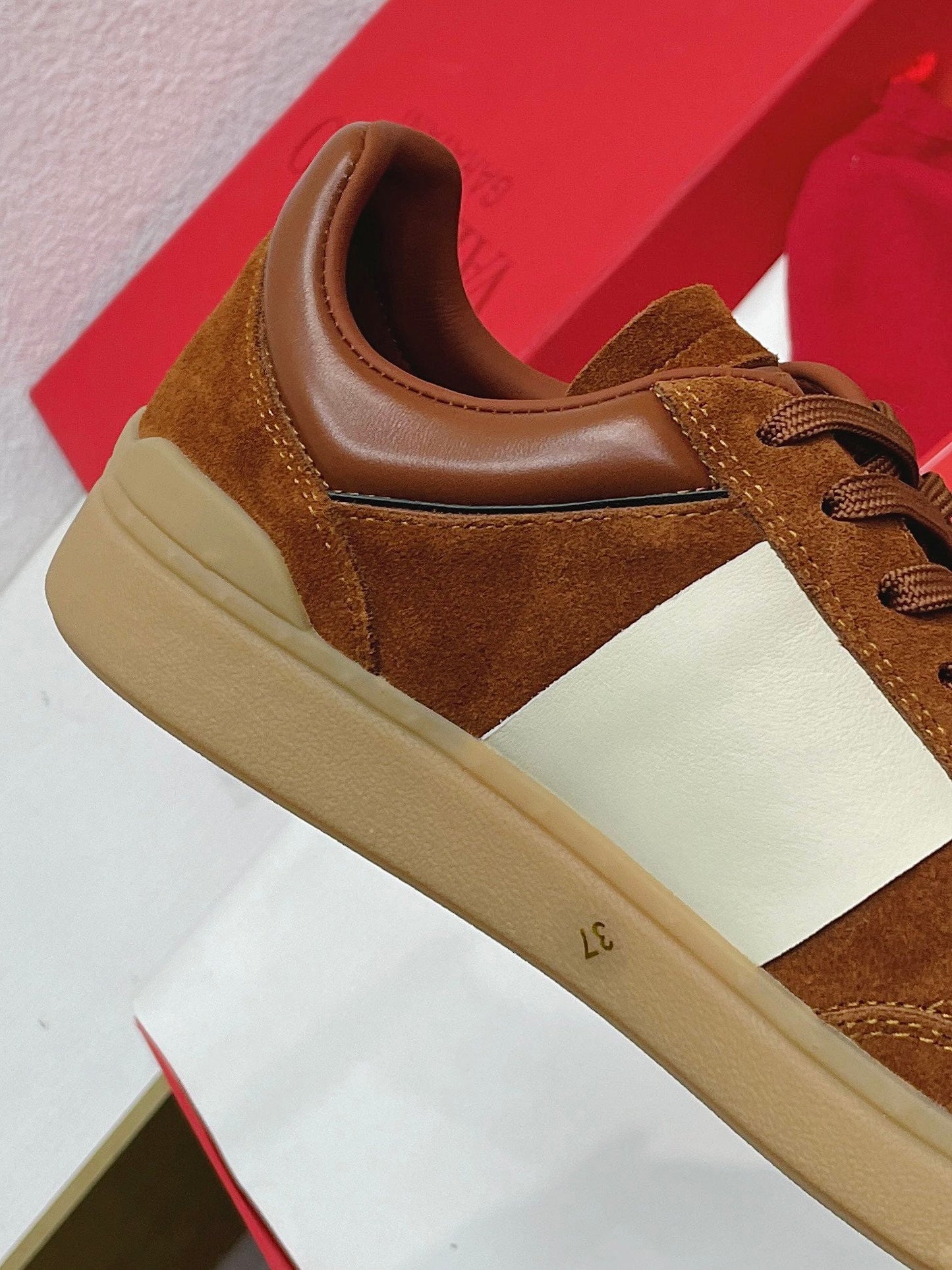 UPVILLAGE LOW TOP SNEAKER IN SYRUP BROWN SUEDE - 35