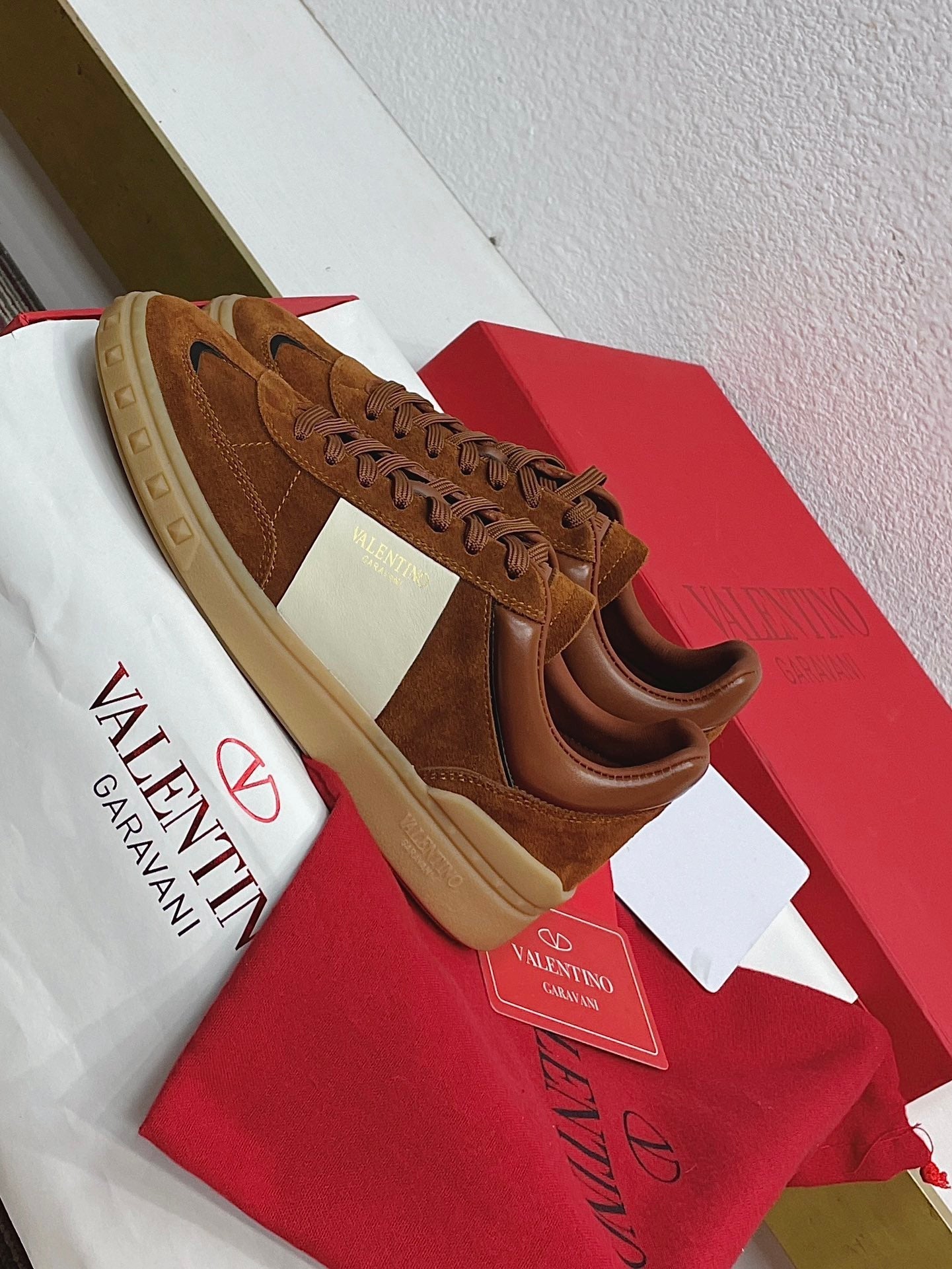 UPVILLAGE LOW TOP SNEAKER IN SYRUP BROWN SUEDE - 35