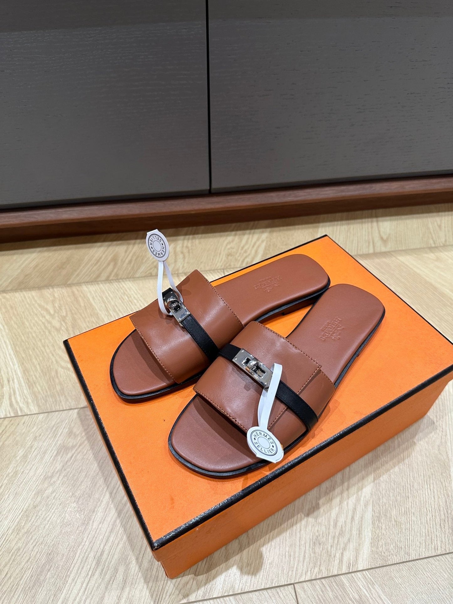 GABRIEL SANDAL CINNAMON CALFSKIN - 35