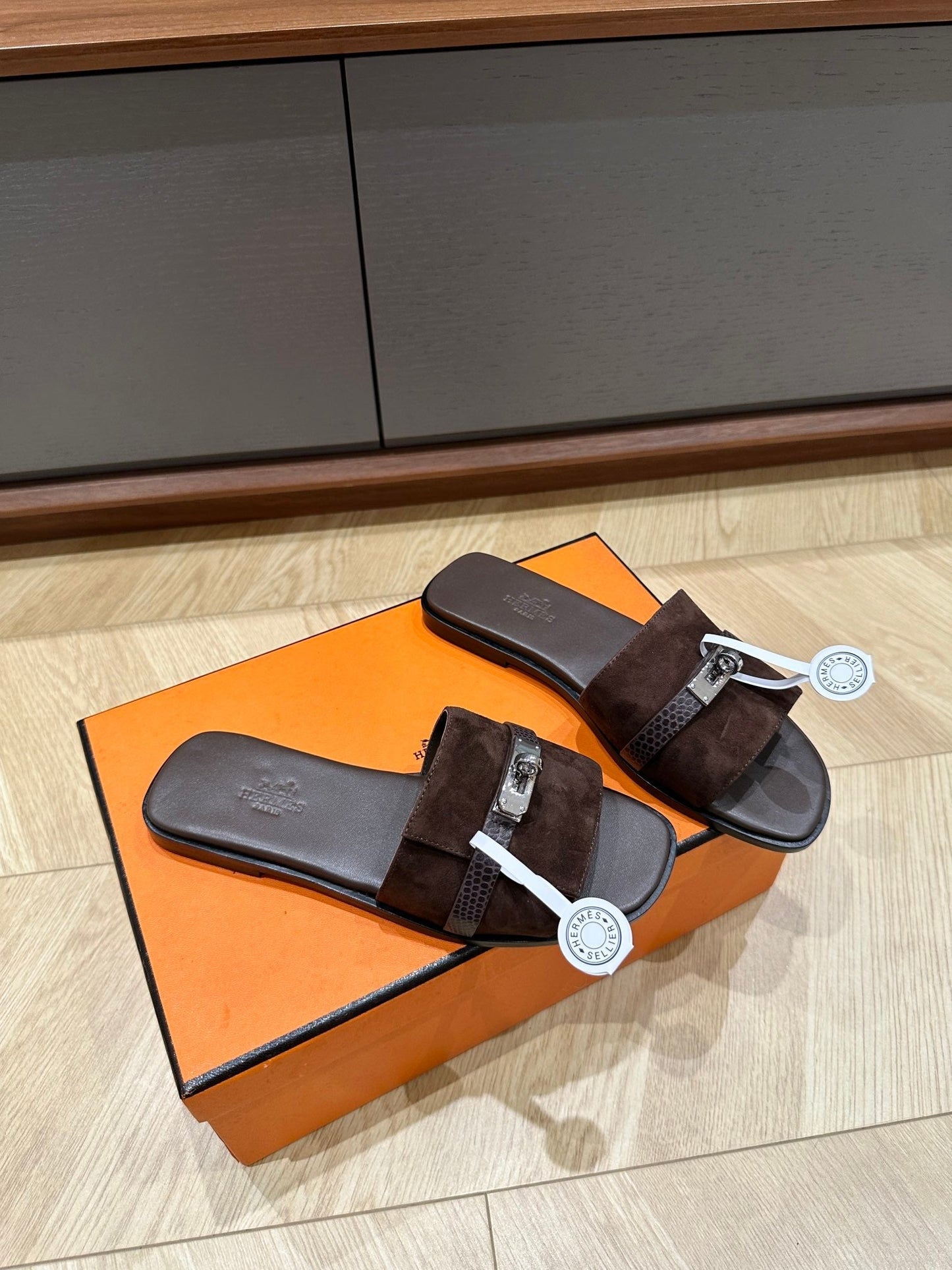 GABRIEL SANDAL CHOCOLATE SUEDE - 35