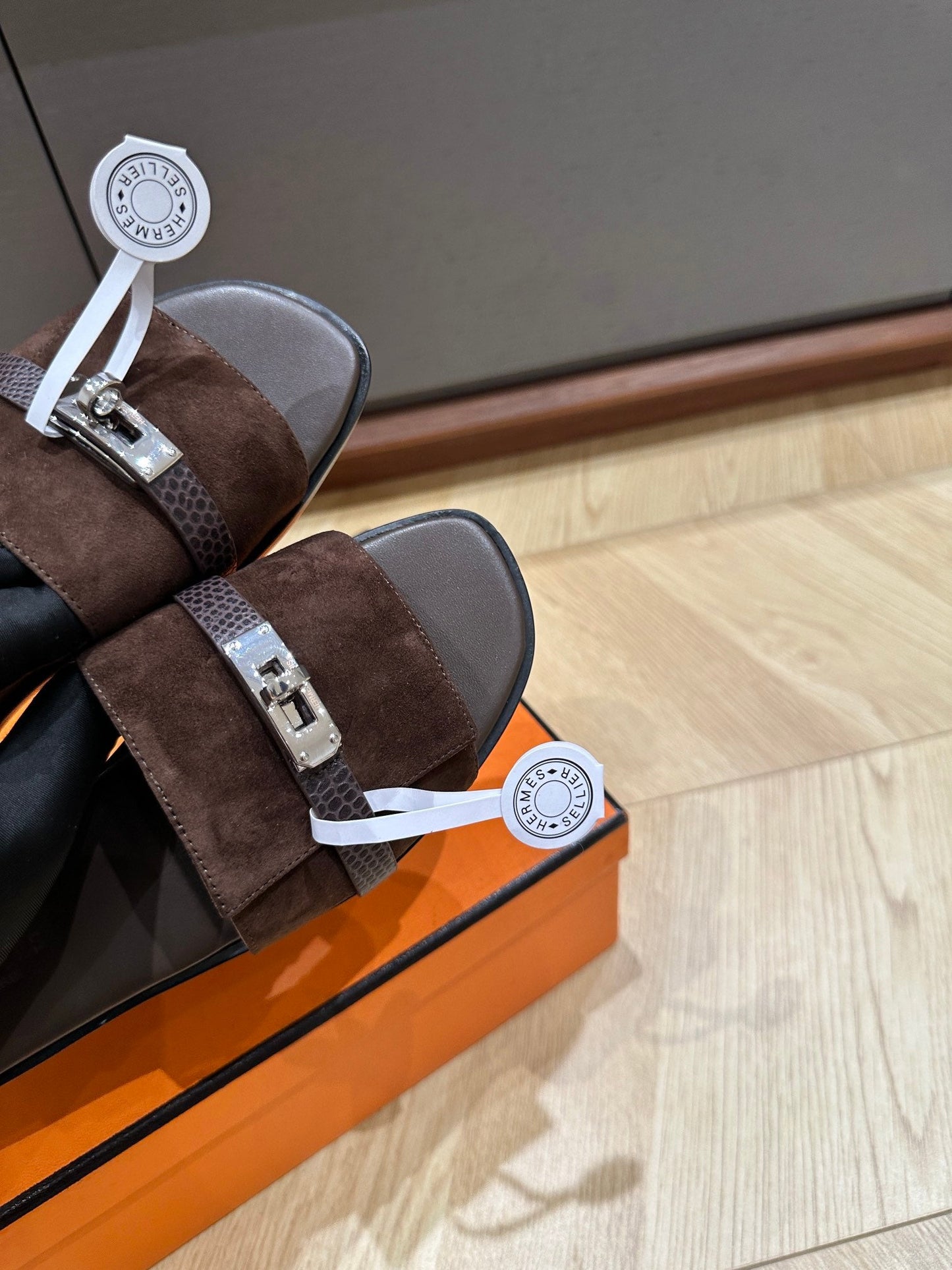 GABRIEL SANDAL CHOCOLATE SUEDE - 35