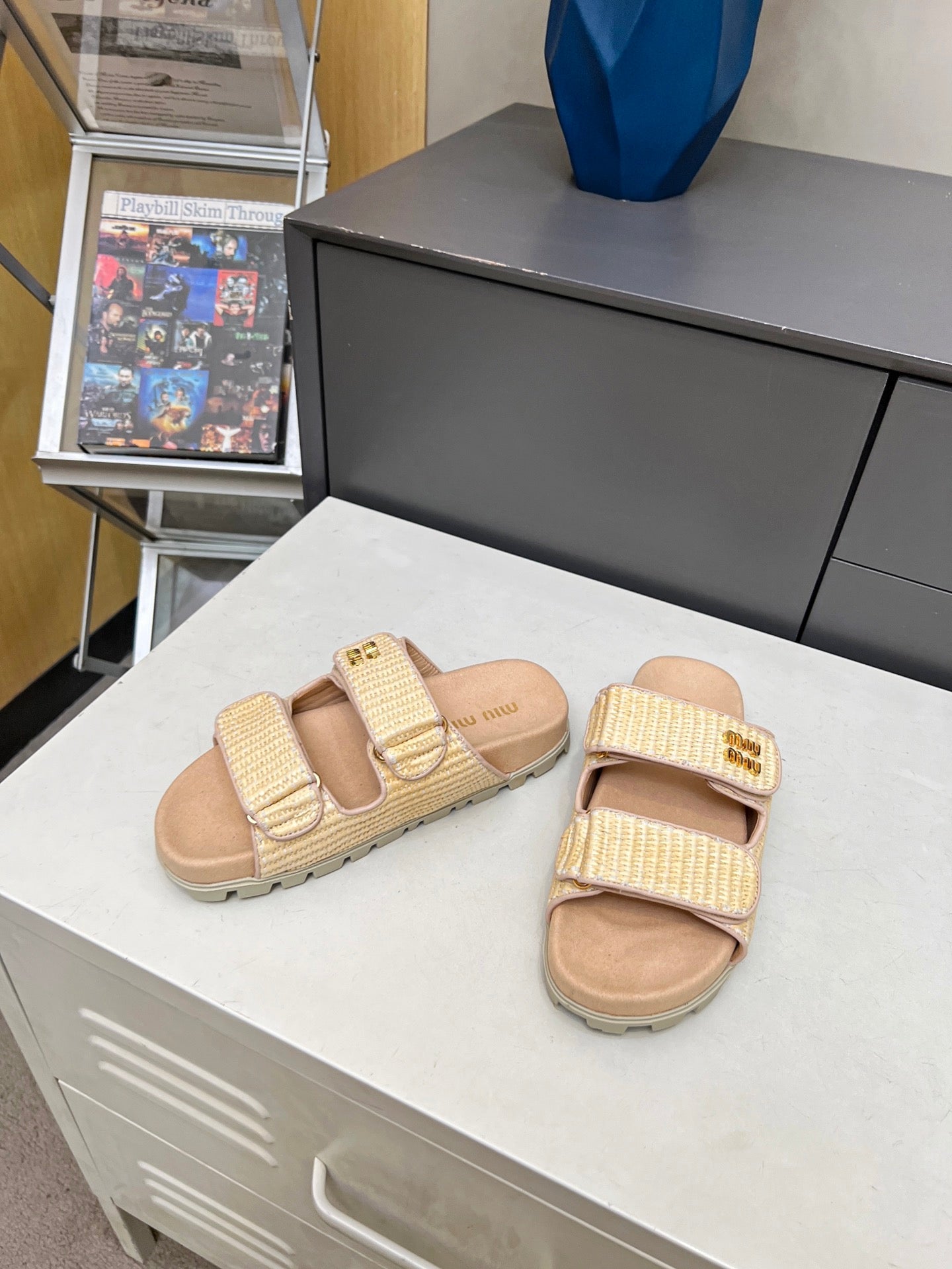 MM DOUBLE STRAP FLAT SANDALS IN BEIGE RAFFIA - 35