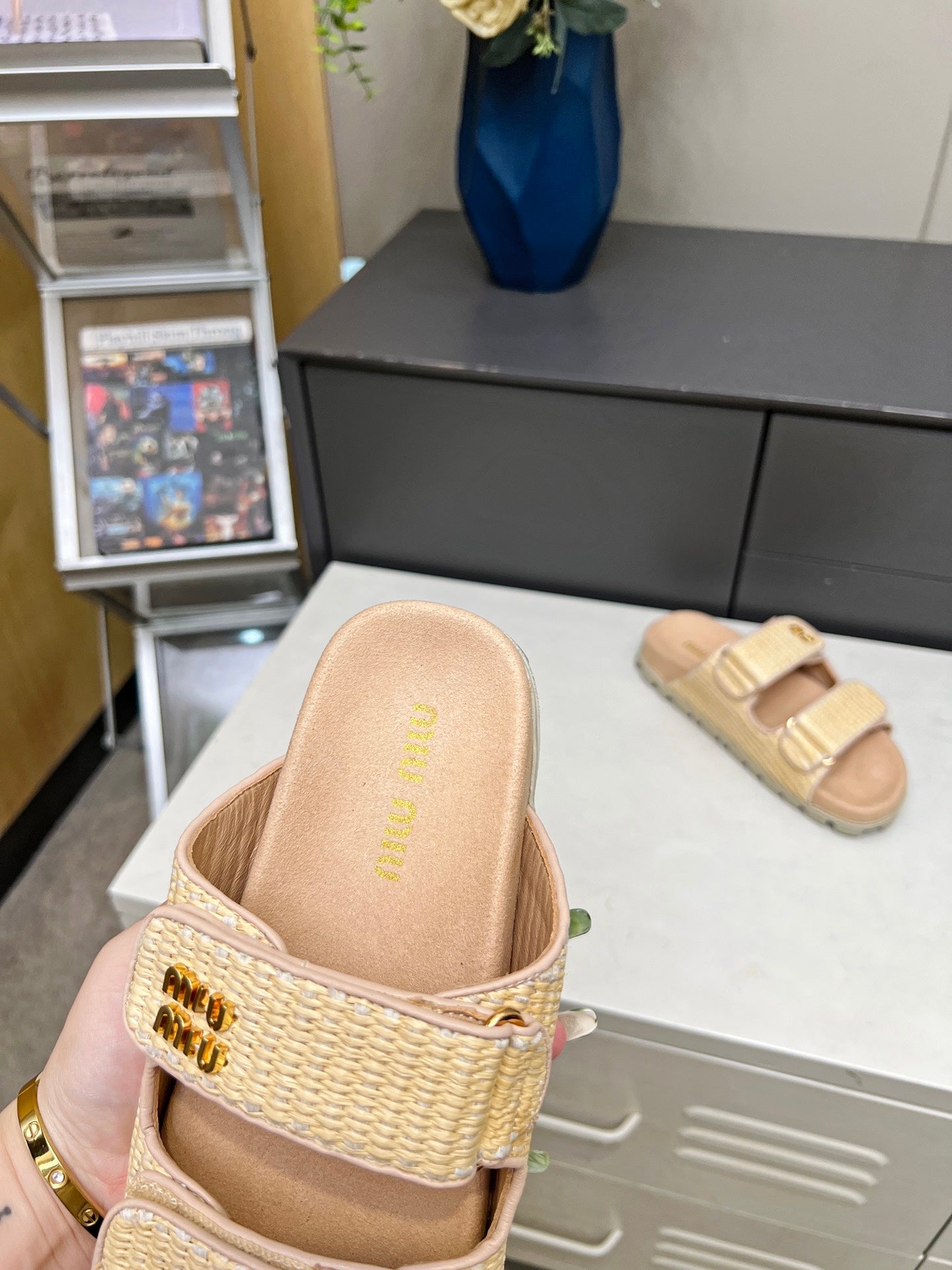 MM DOUBLE STRAP FLAT SANDALS IN BEIGE RAFFIA - 35