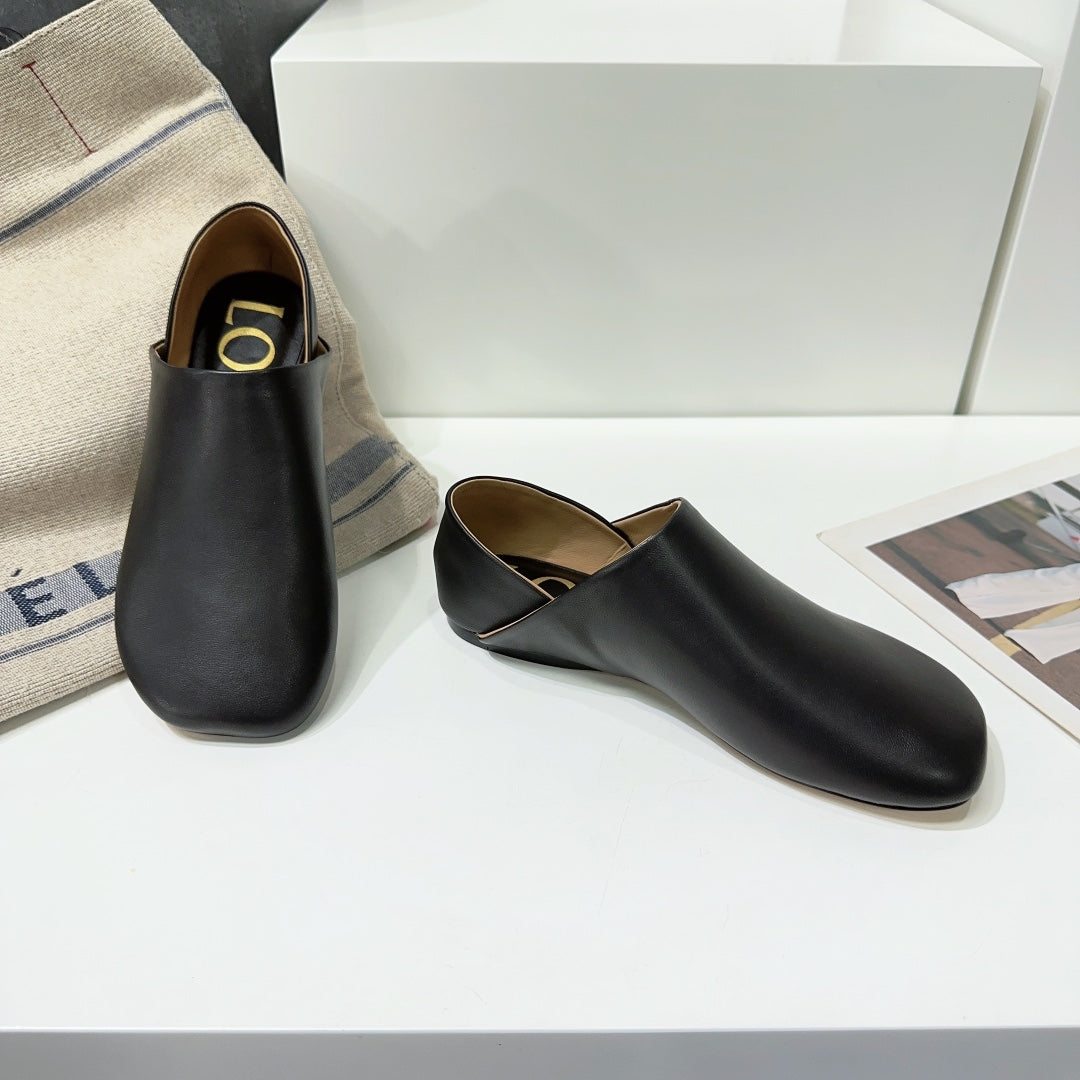 Toy slipper in black goatskin - 35