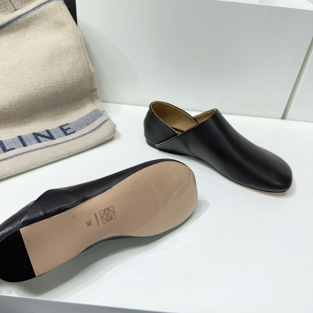 Toy slipper in black goatskin - 35
