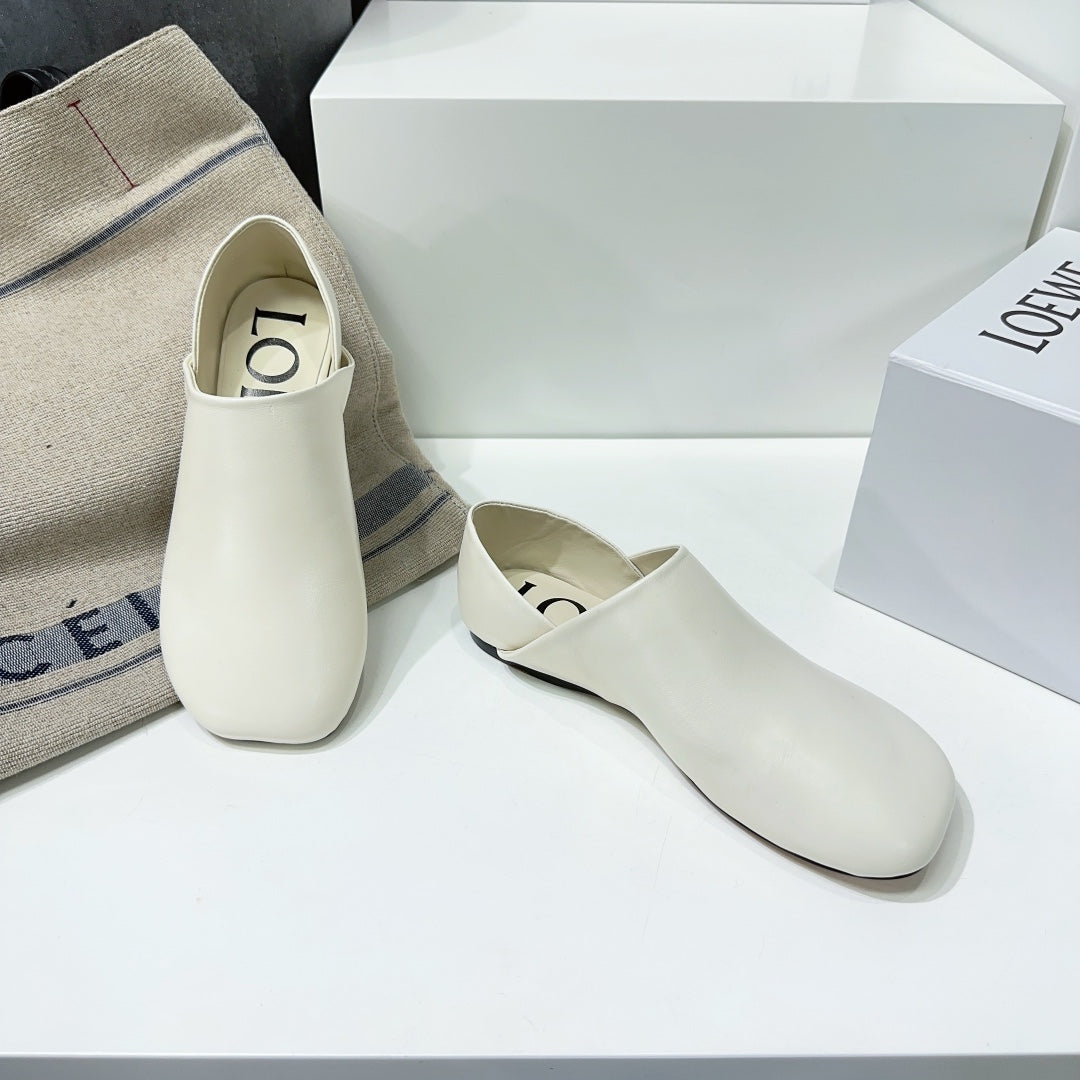 Toy slipper in white goatskin - 35