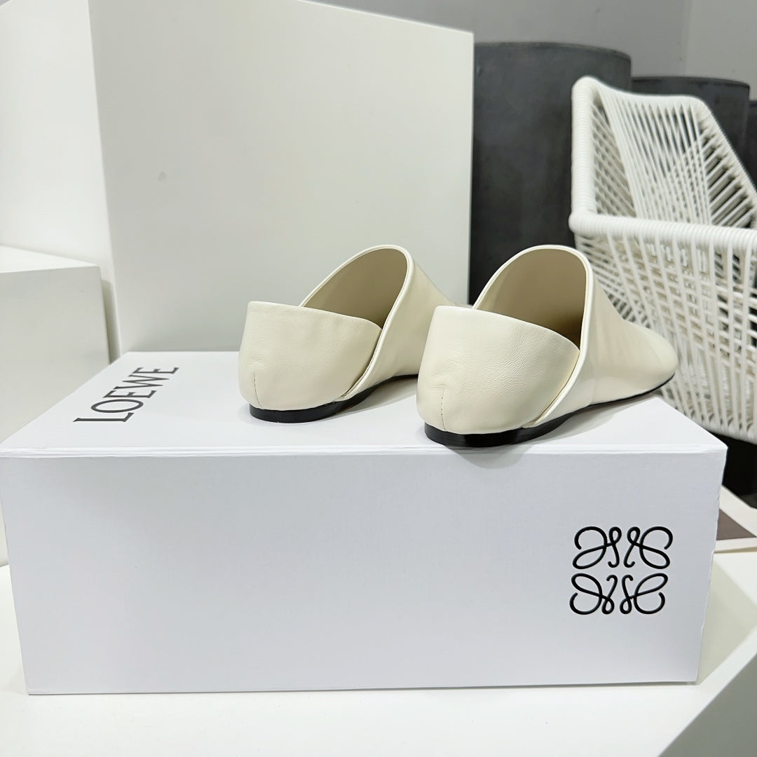 Toy slipper in white goatskin - 35