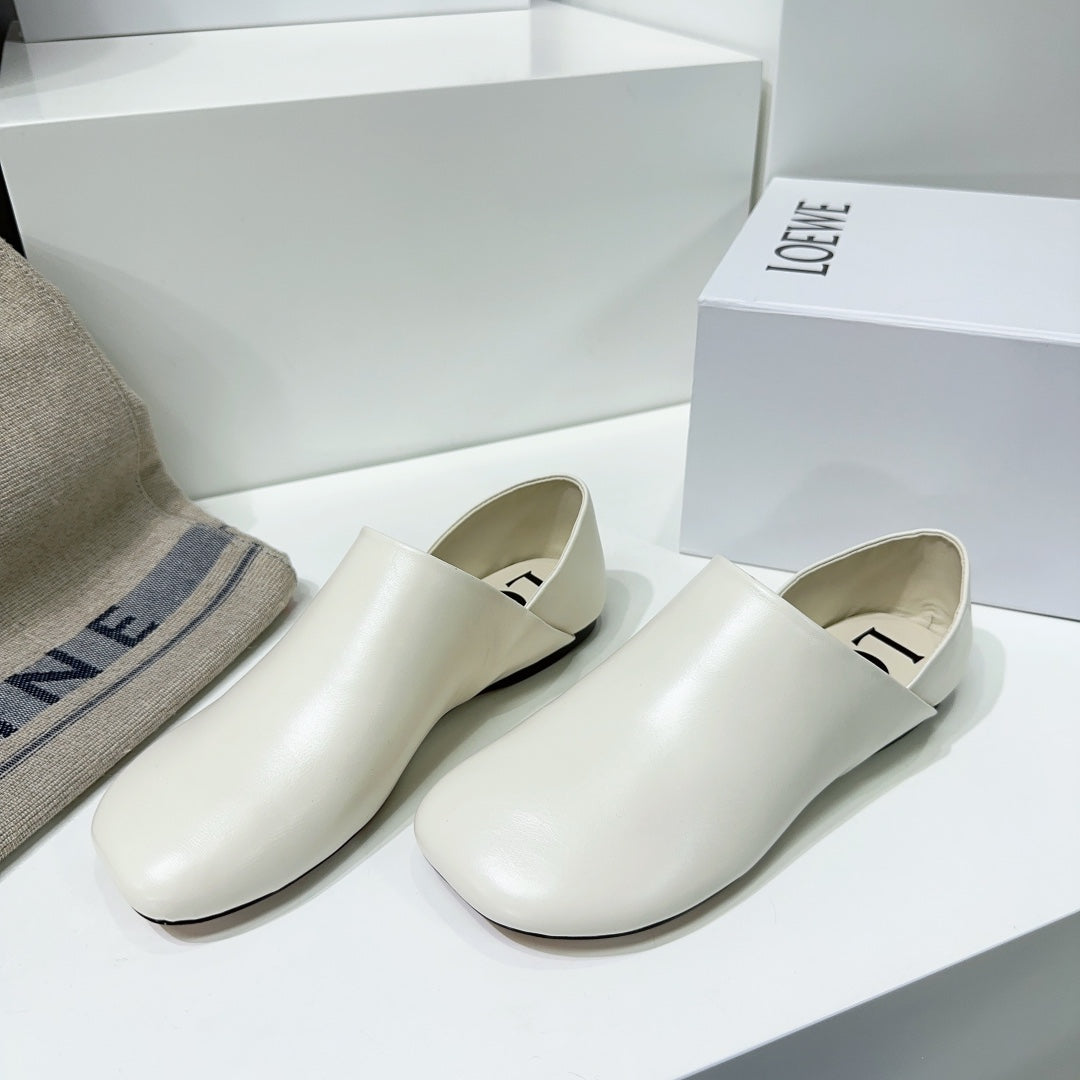 Toy slipper in white goatskin - 35