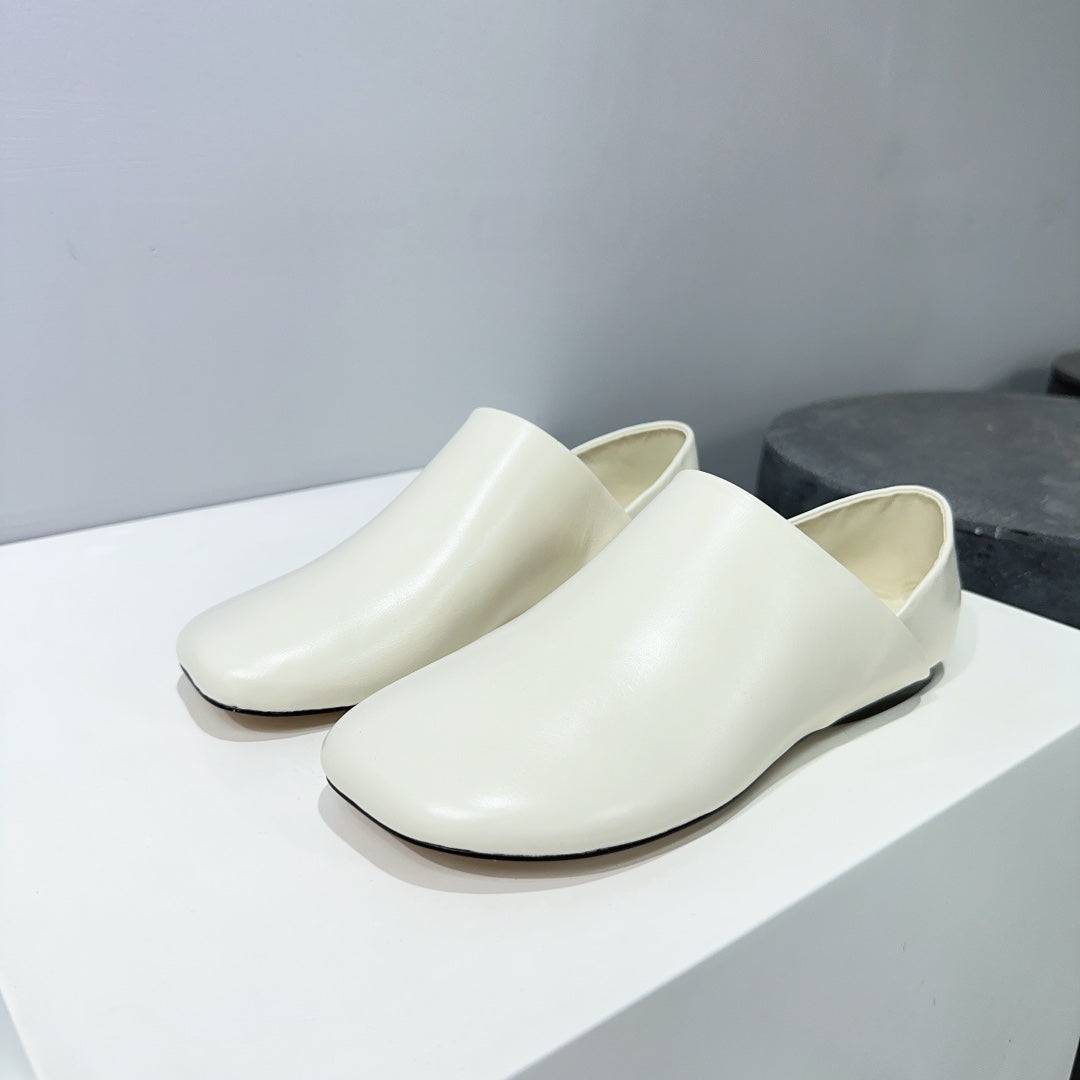 Toy slipper in white goatskin - 35