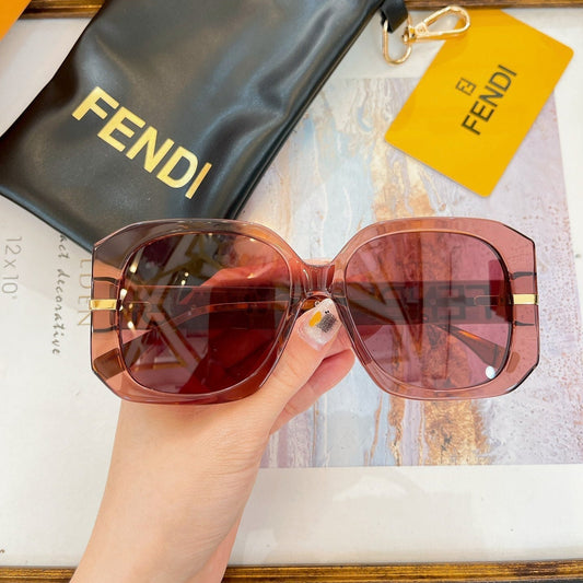 OVERSIZED FF DIAMONDS SQUARE FRAME SUNGLASSES FE40065F IN ACETATE - Red
