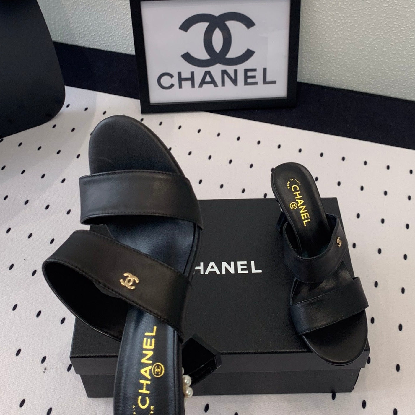 MULES black 1 LAMBSKIN - 35