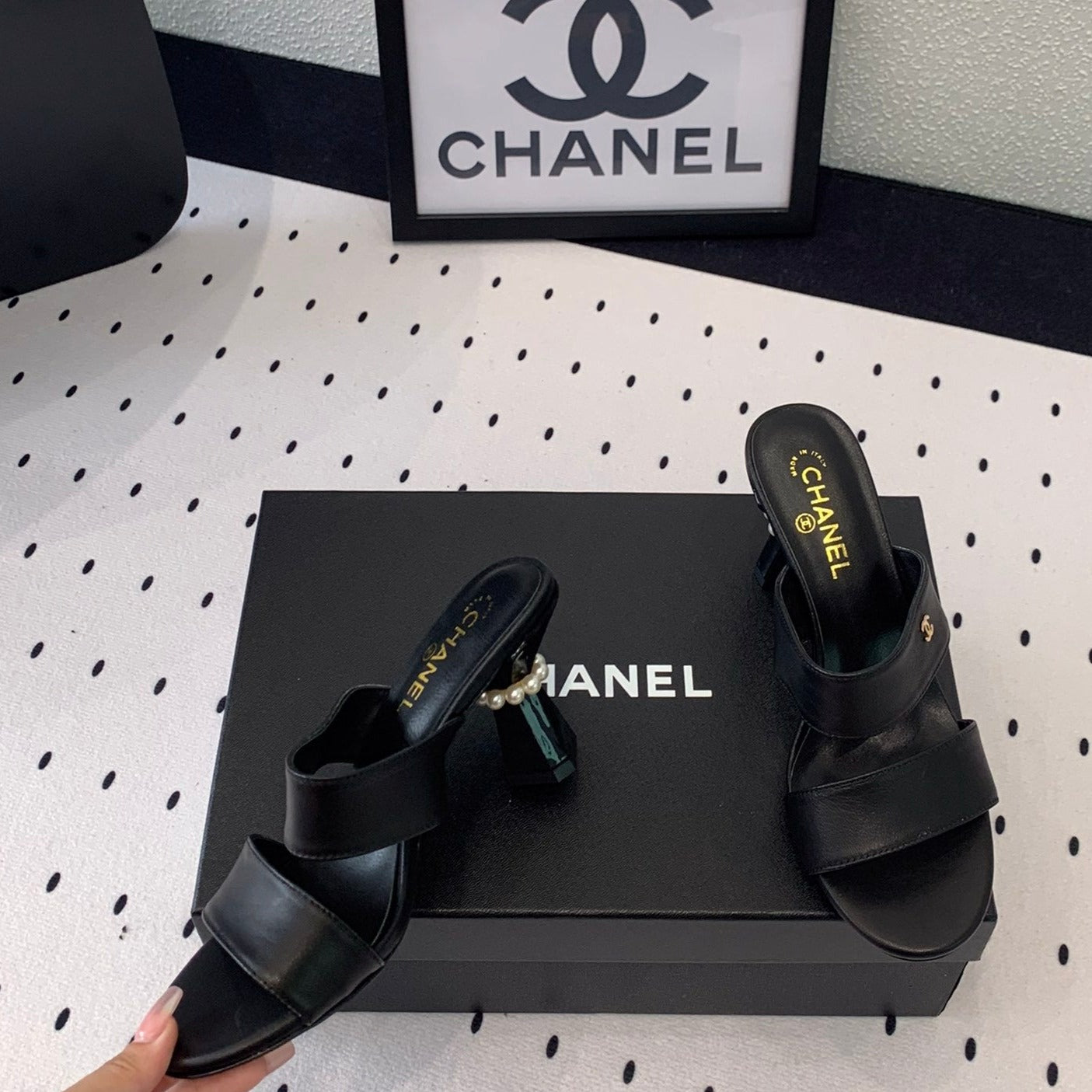 MULES black 1 LAMBSKIN - 35