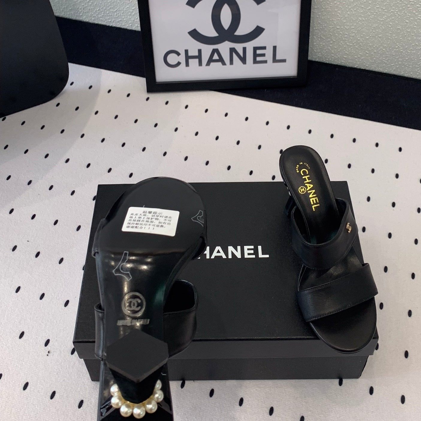 MULES black 1 LAMBSKIN - 35