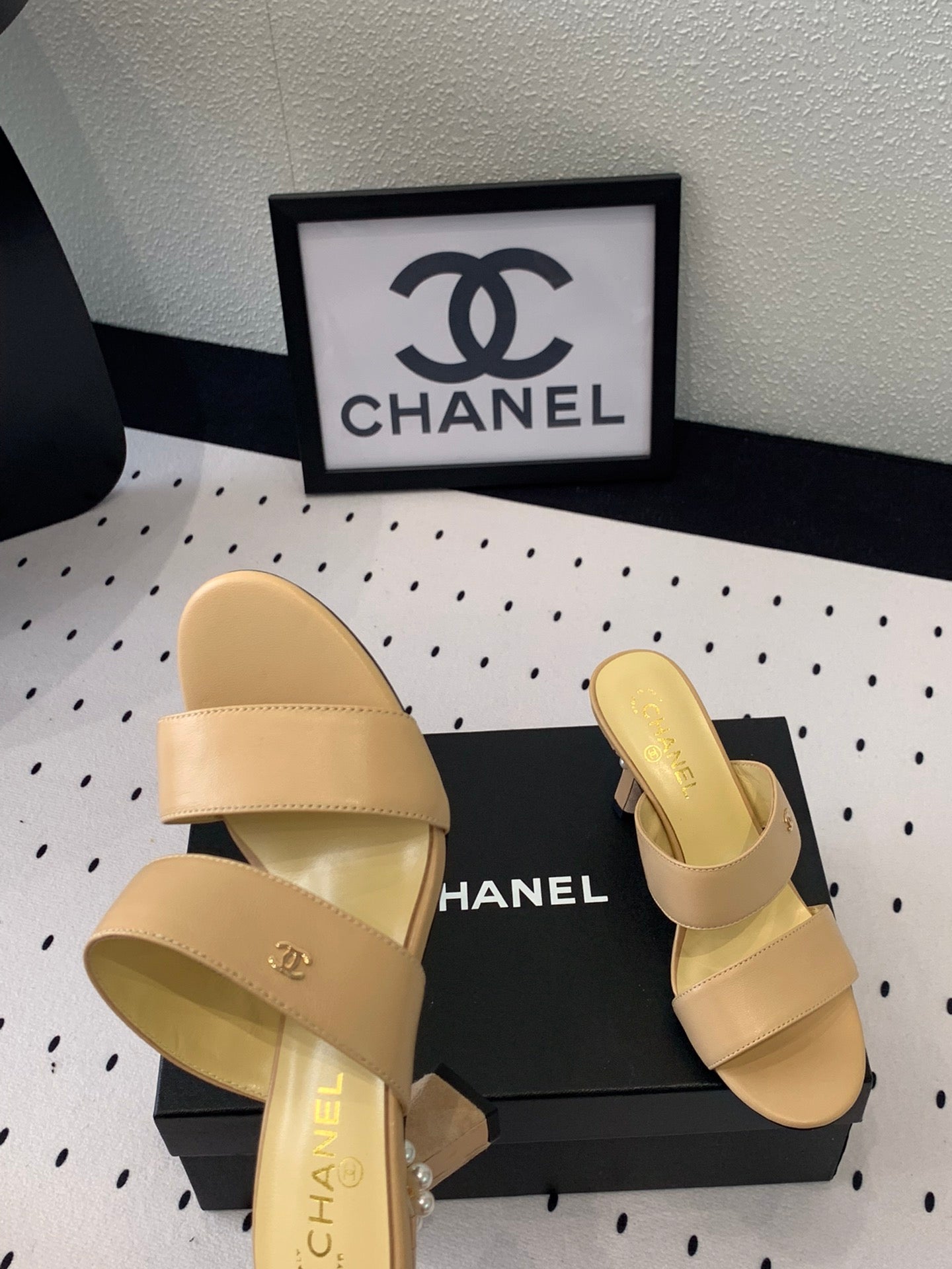 MULES cream LAMBSKIN - 35