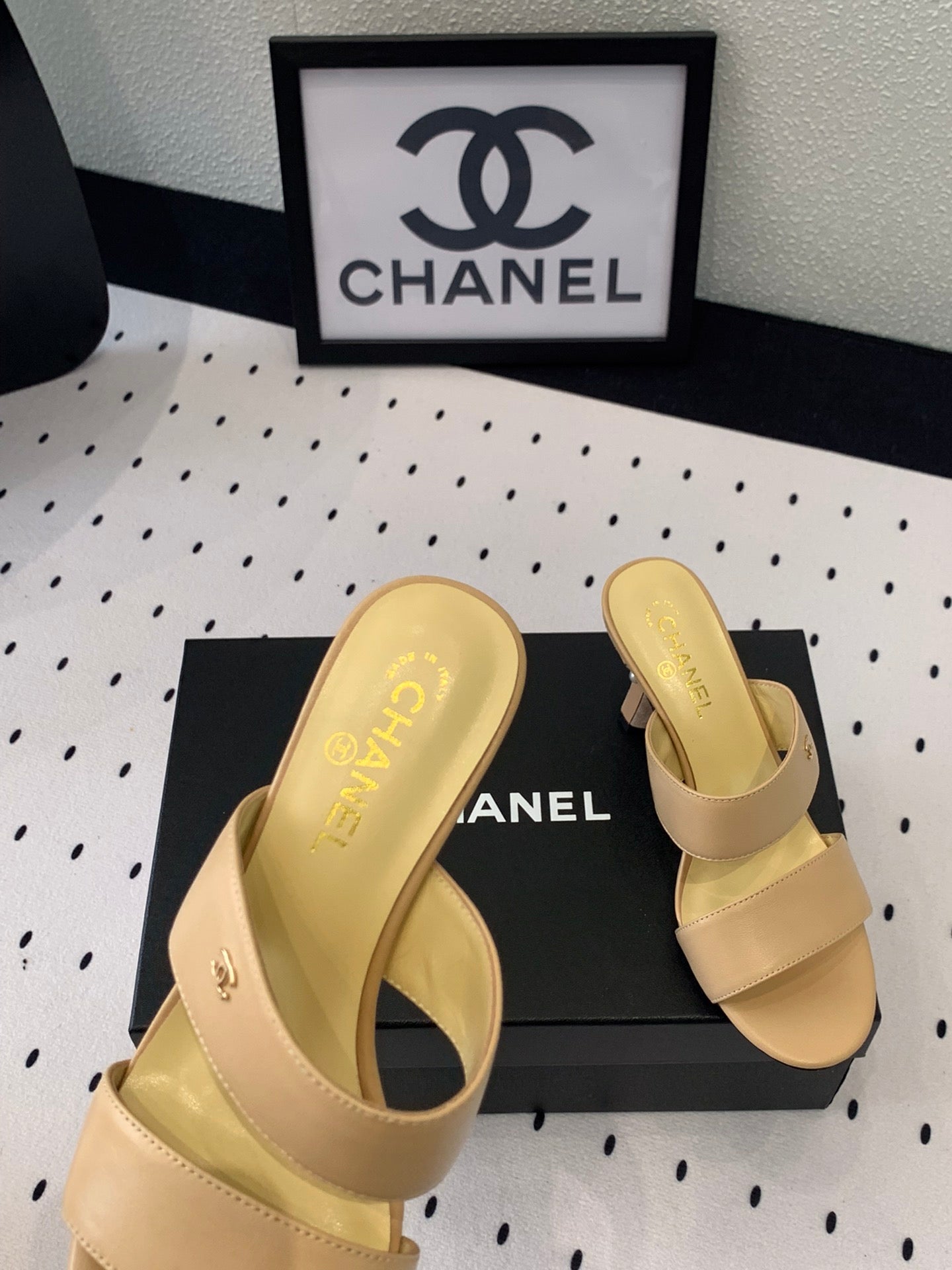 MULES cream LAMBSKIN - 35