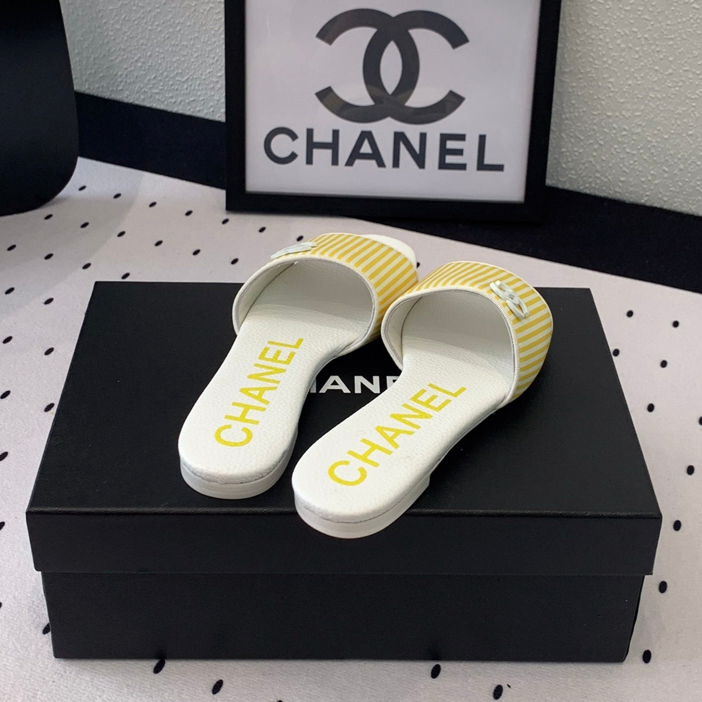 MULES yellow LAMBSKIN - 35