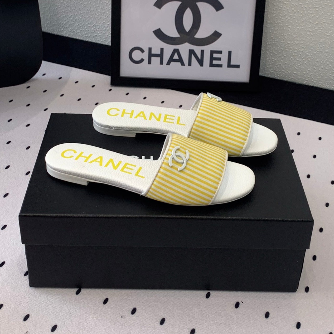 MULES yellow LAMBSKIN - 35