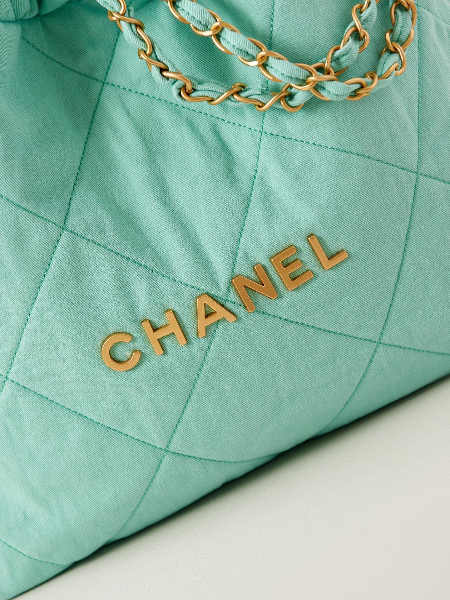 CC CLASSIC MEDIUM 37 BAG IN TF BLUE CANVAS