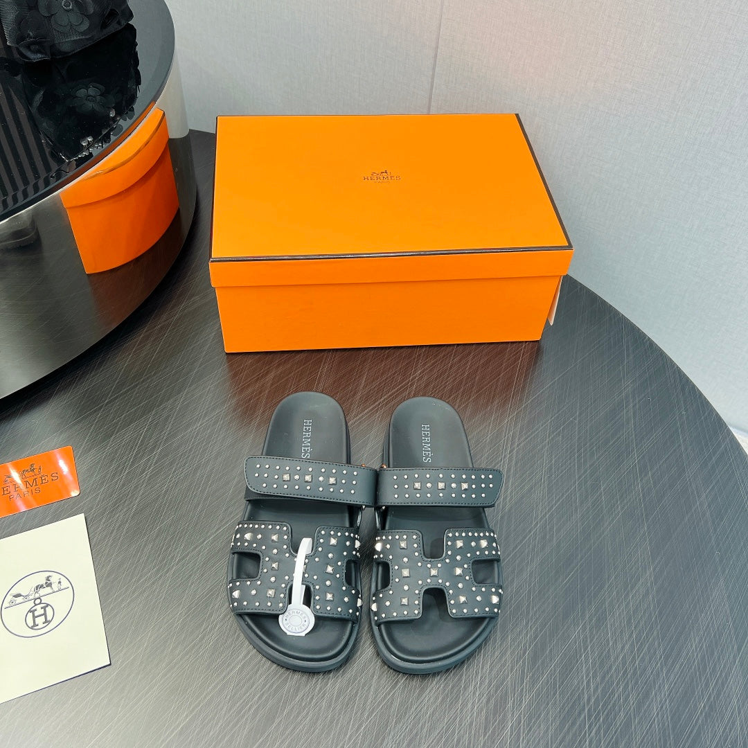 CHYPRE SANDAL BLACK CALFSKIN SPECIAL - 35