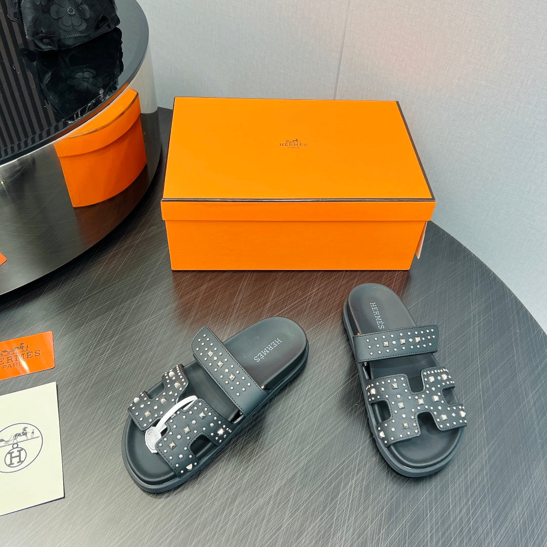 CHYPRE SANDAL BLACK CALFSKIN SPECIAL - 35
