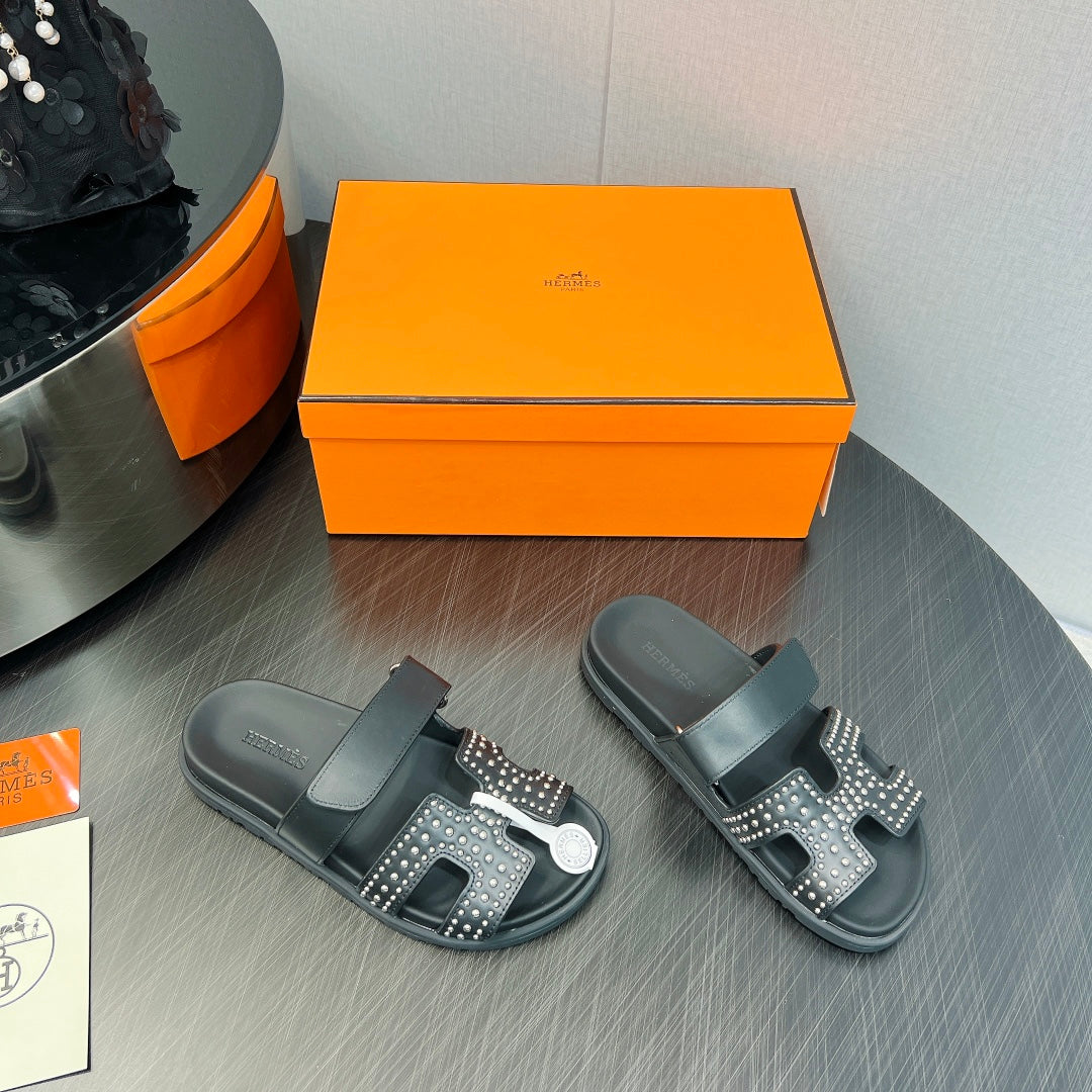 CHYPRE SANDAL BLACK CALFSKIN STYLIZED - 35