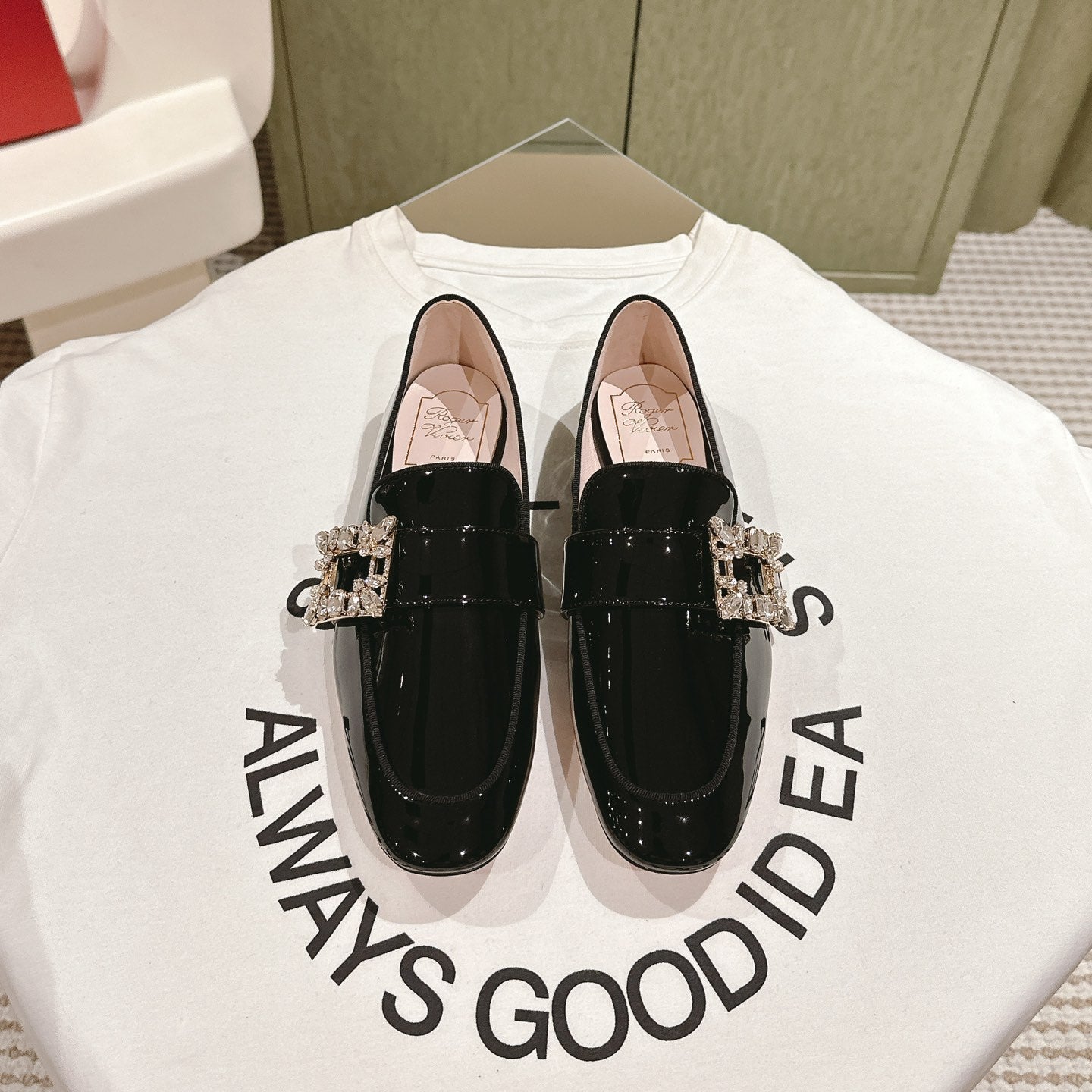 MINI BROCHE VIVIER BUCKLE LOAFERS IN BLACK PATENT CALFSKIN - 34