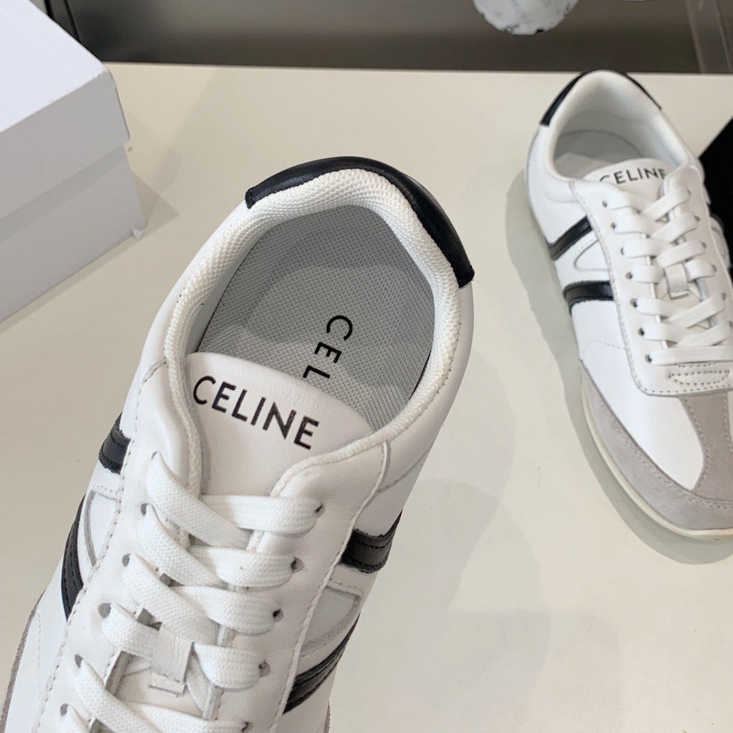 JOGGER LOW LACE-UP SNEAKER IN CALFSKIN & SUEDE CALFSKIN OPTIC WHITE/GREY/BLACK - 35