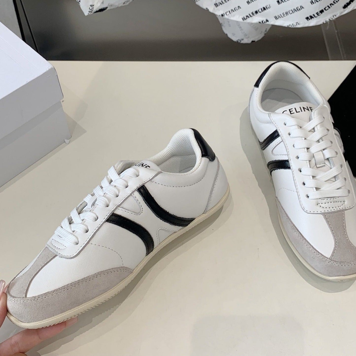 JOGGER LOW LACE-UP SNEAKER IN CALFSKIN & SUEDE CALFSKIN OPTIC WHITE/GREY/BLACK - 35
