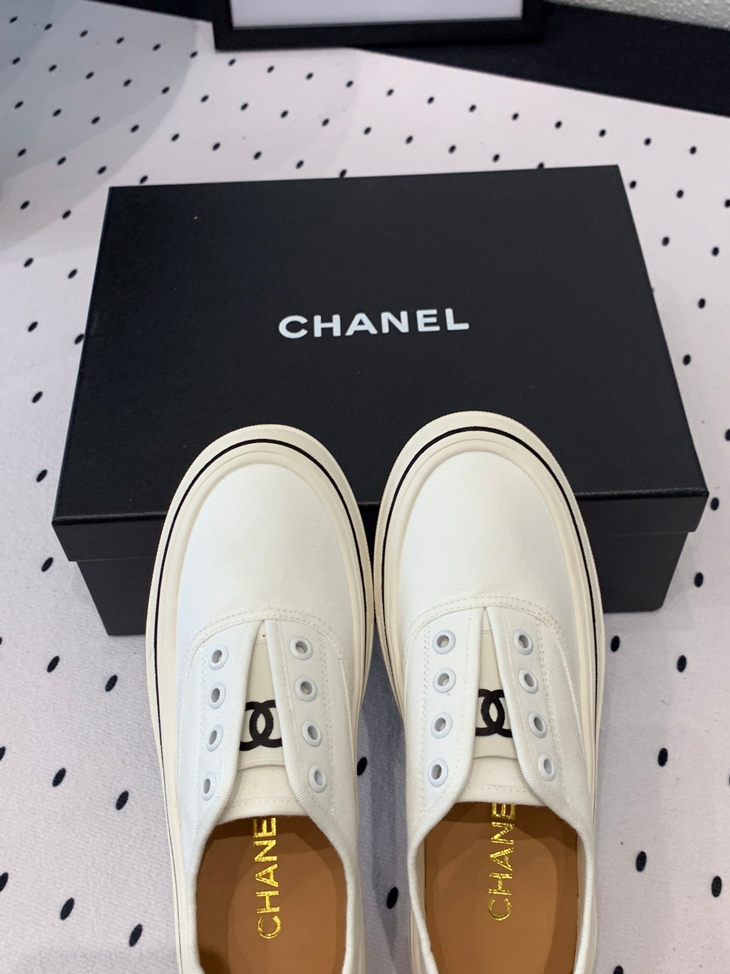 LACELESS SNEAKERS PLATFORM IN WHITE CANVAS - 35