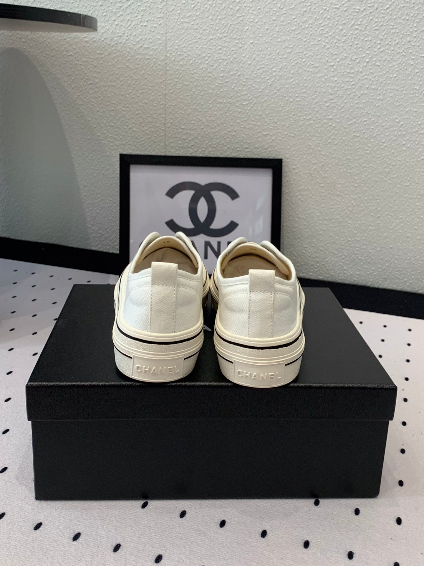 LACELESS SNEAKERS PLATFORM IN WHITE CANVAS - 35