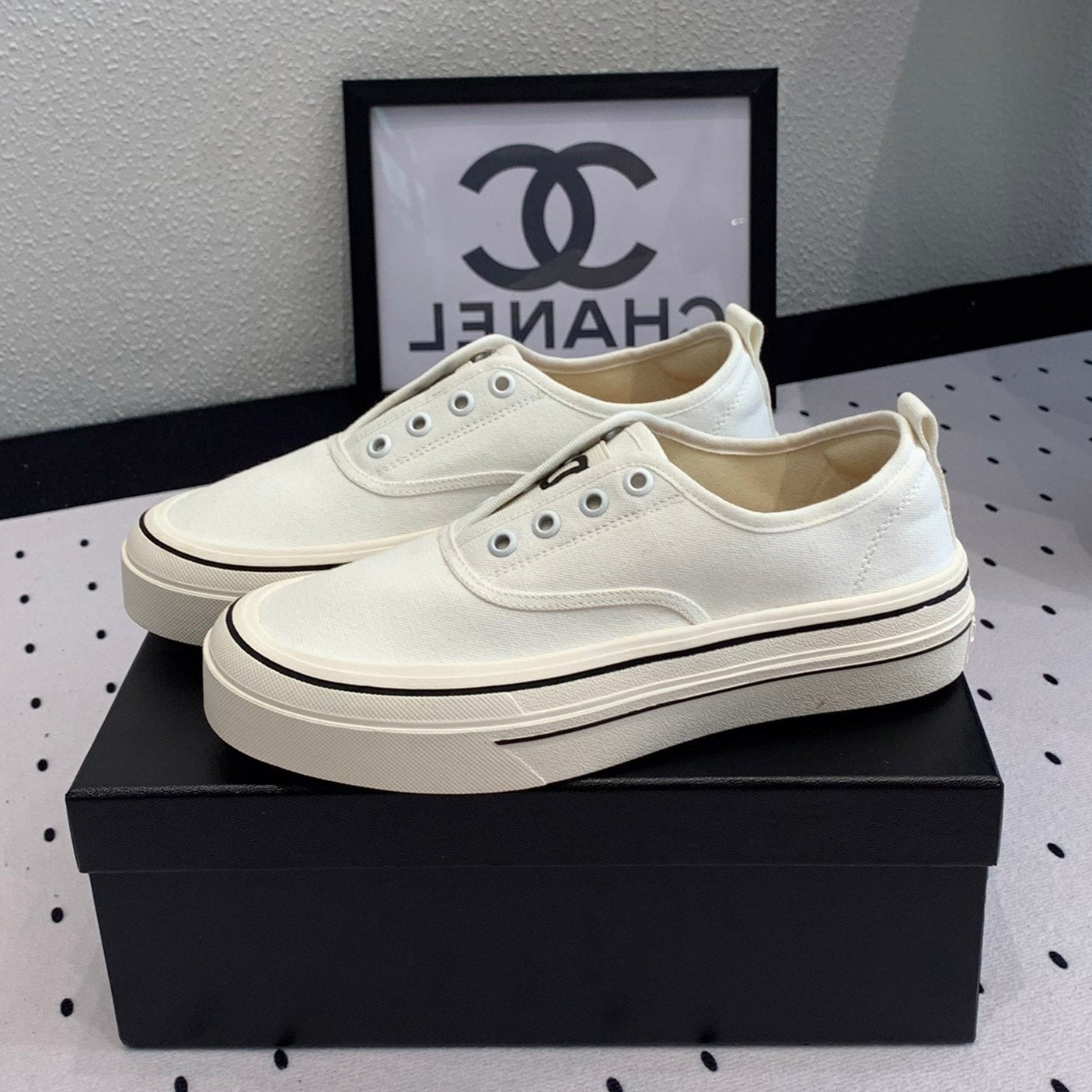 LACELESS SNEAKERS PLATFORM IN WHITE CANVAS - 35